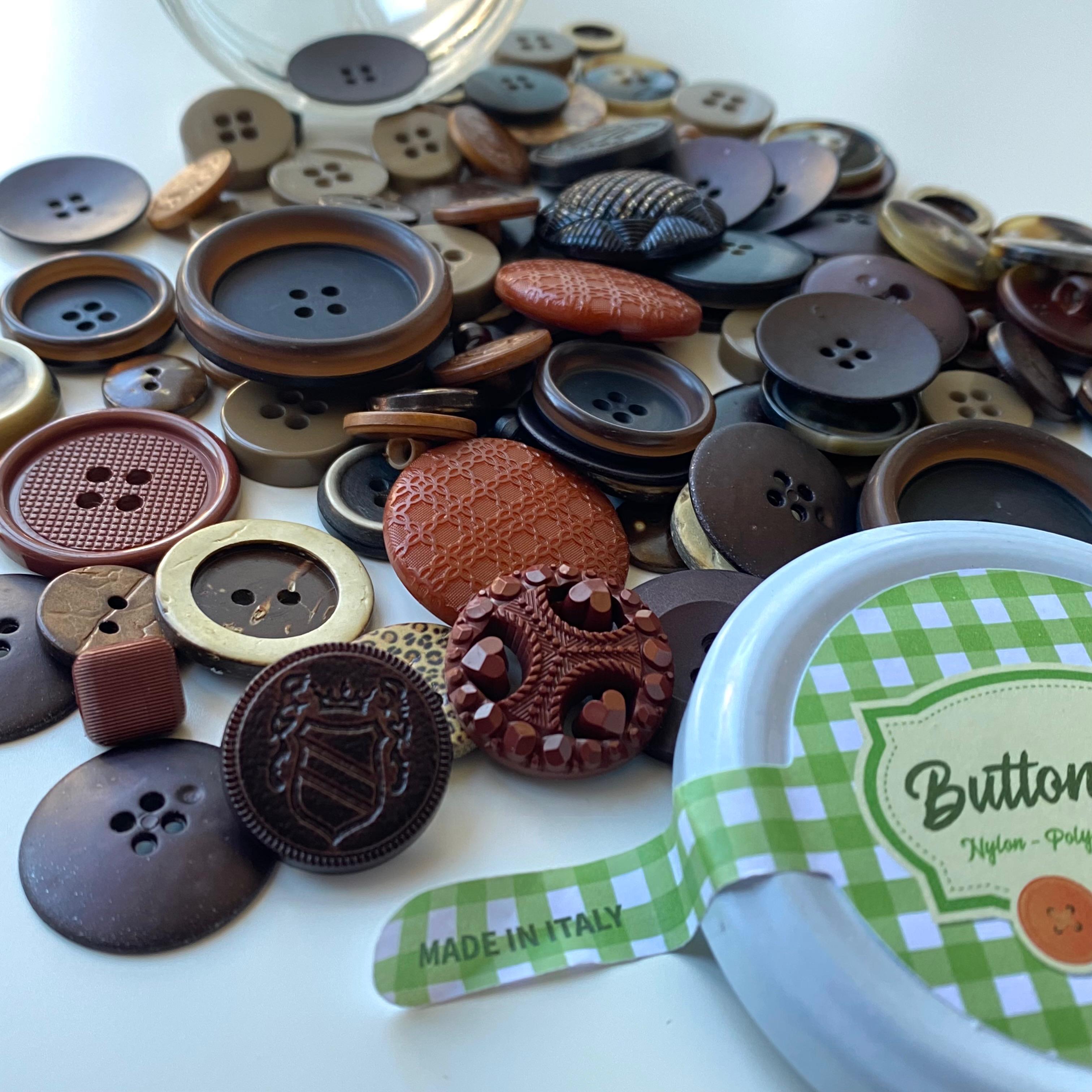 Button Jam Kavanozda Karşık Boy Ve Modellerde İtalyan Aksesuar Düğmesi
