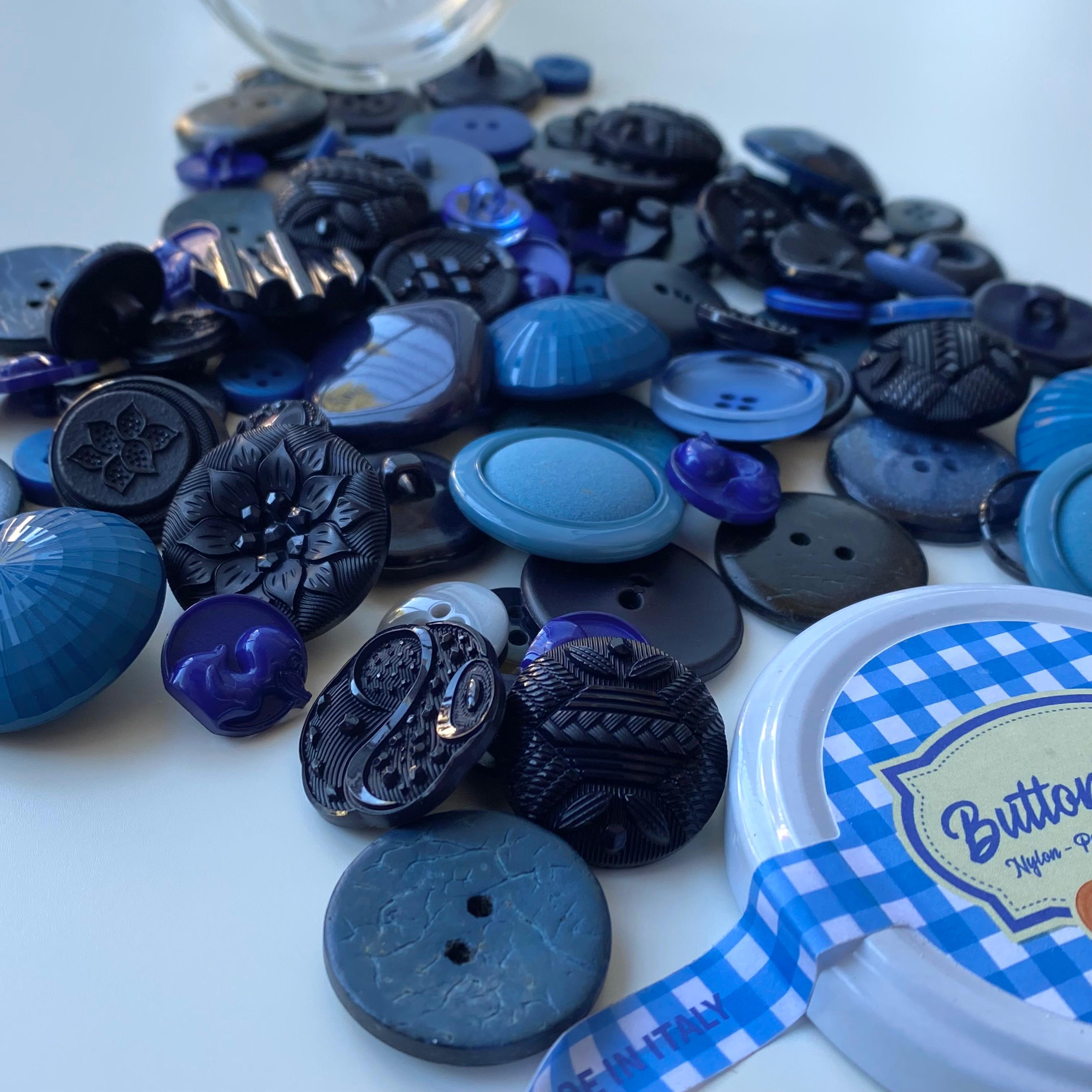 Button Jam Kavanozda Karşık Boy Ve Modellerde İtalyan Aksesuar Düğmesi - Lacivert Karışım