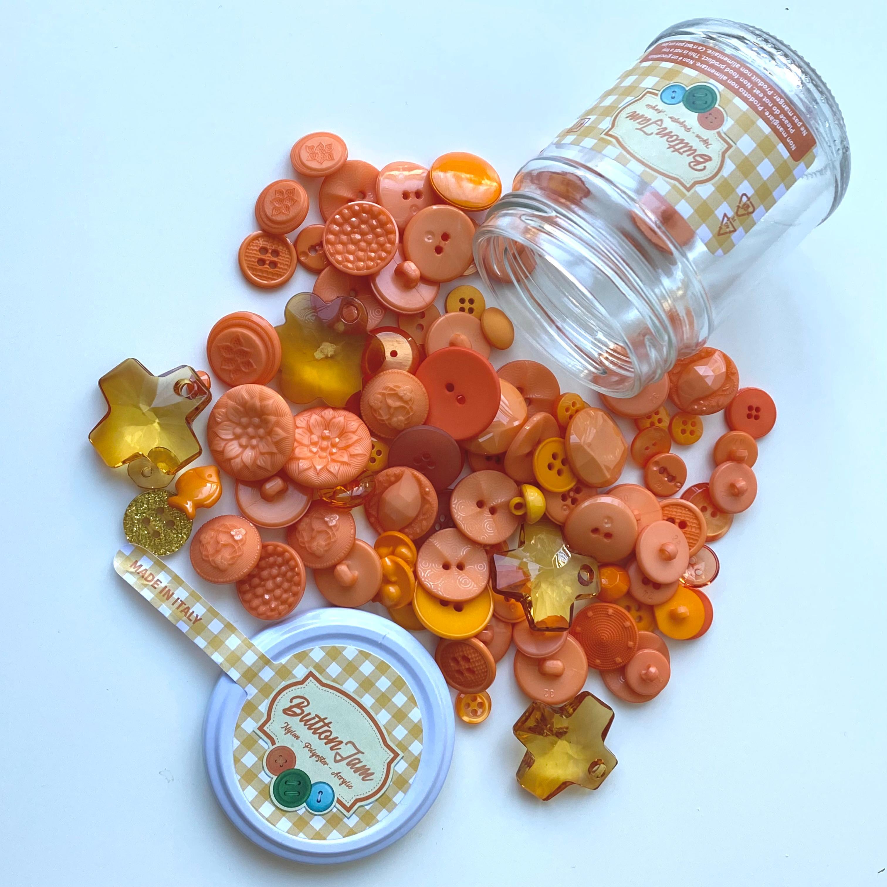 Button Jam Kavanozda Karşık Boy Ve Modellerde İtalyan Aksesuar Düğmesi - Turuncu Karışım
