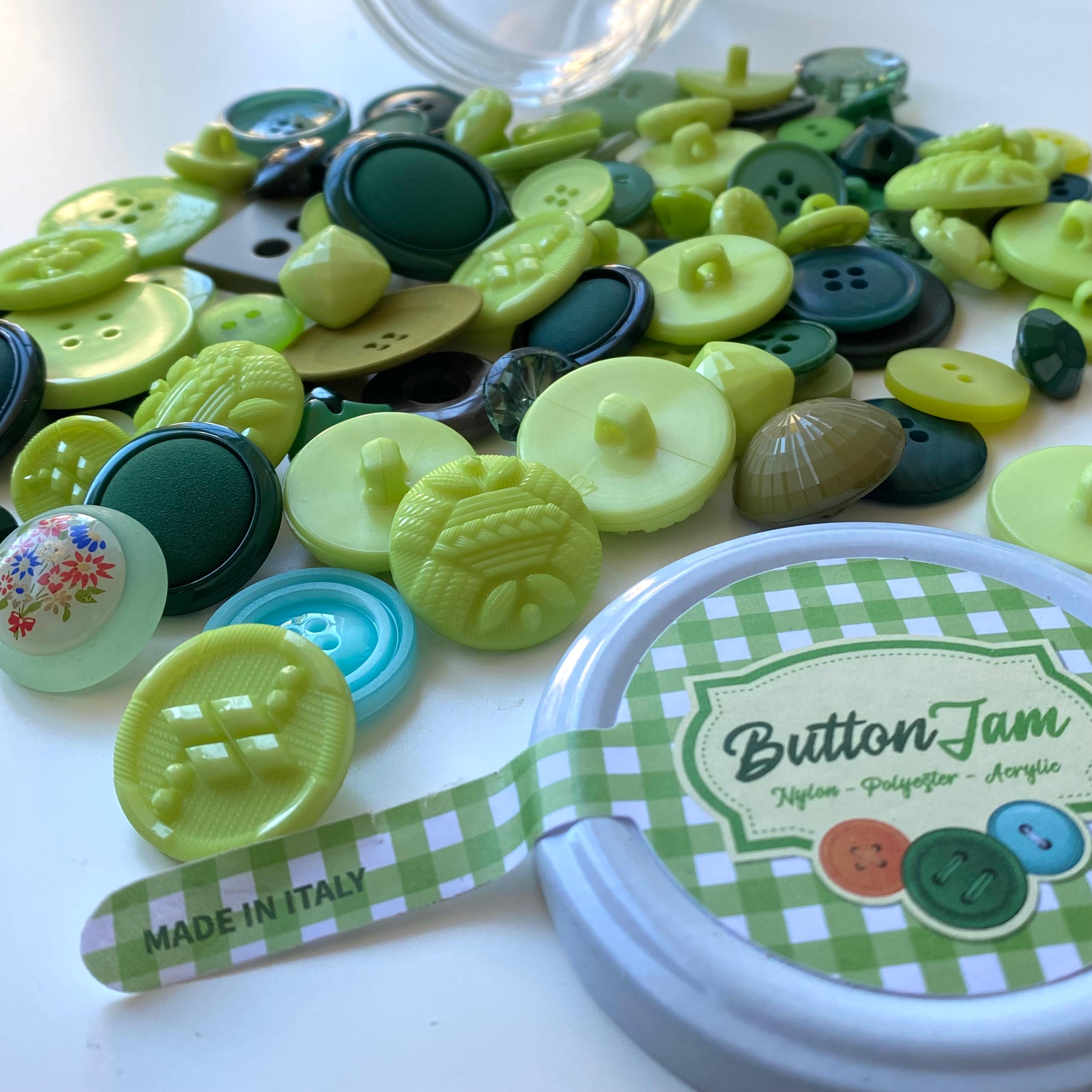 Button Jam Kavanozda Karşık Boy Ve Modellerde İtalyan Aksesuar Düğmesi - Yeşil Karışım