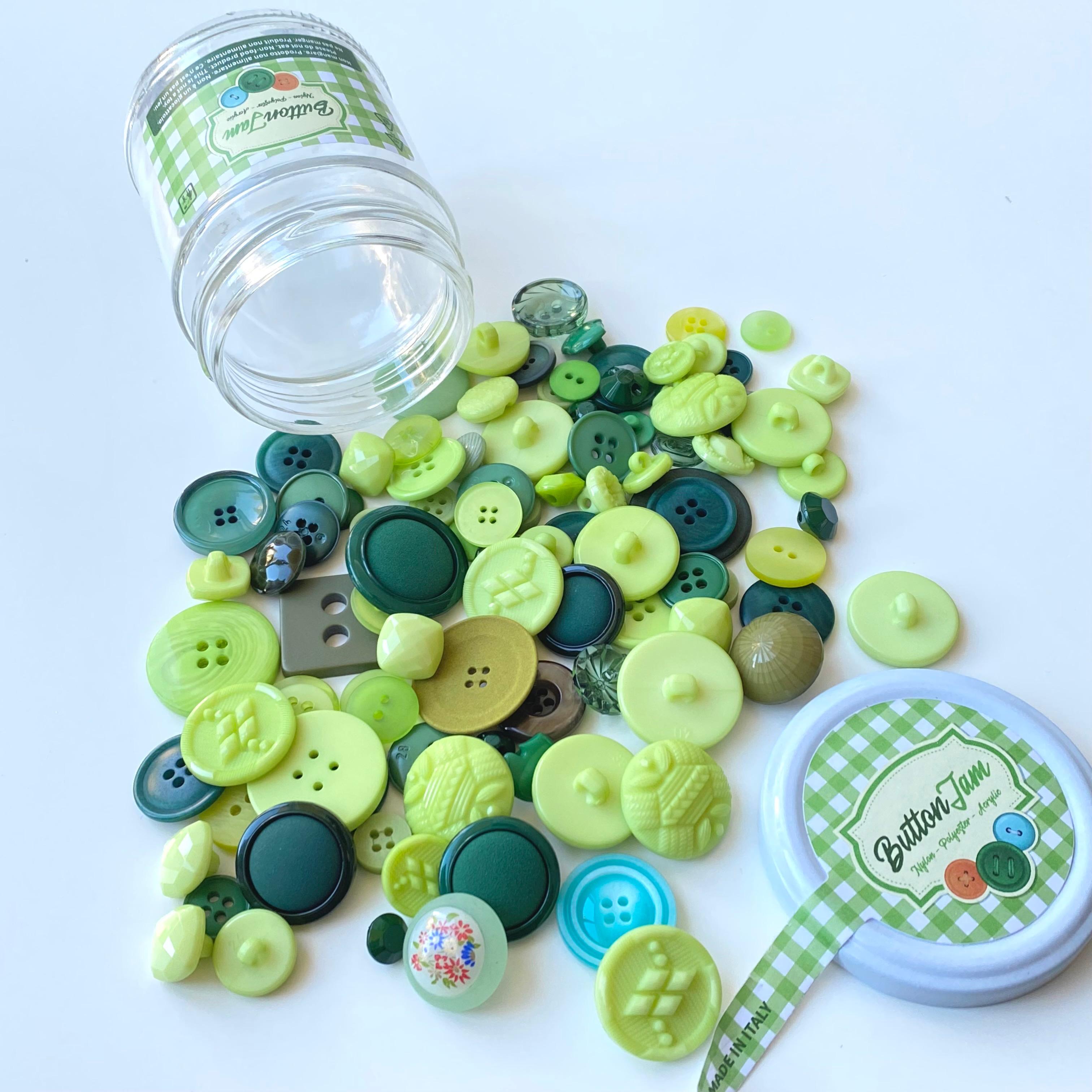 Button Jam Kavanozda Karşık Boy Ve Modellerde İtalyan Aksesuar Düğmesi - Yeşil Karışım