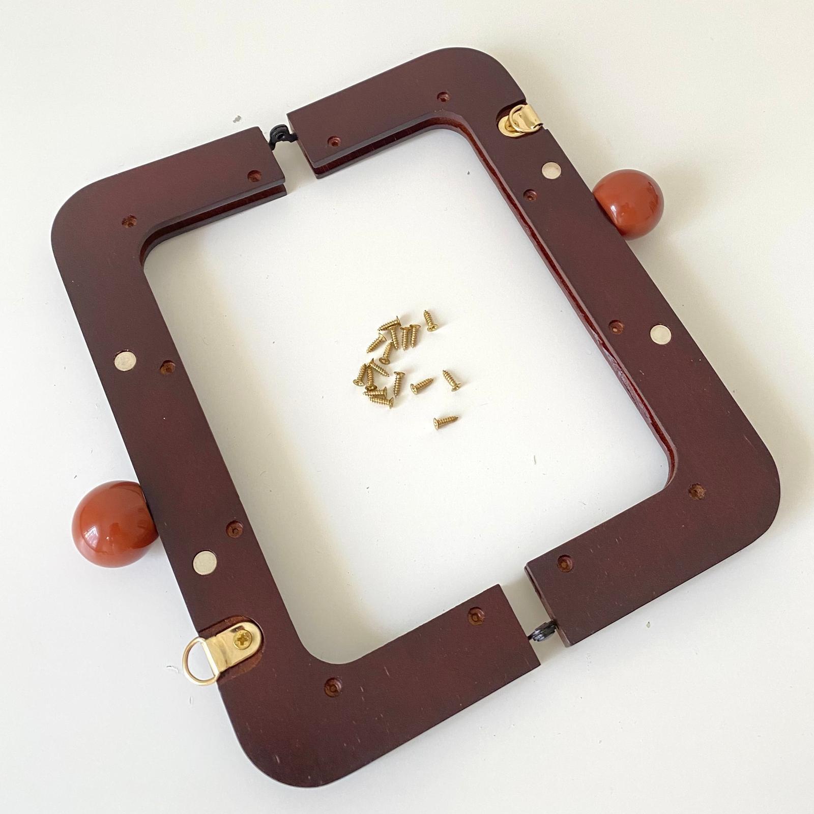 Çanta Bursu Ahşap Köşeli Boncuklu Koyu Kahve 20 Cm  No: 20