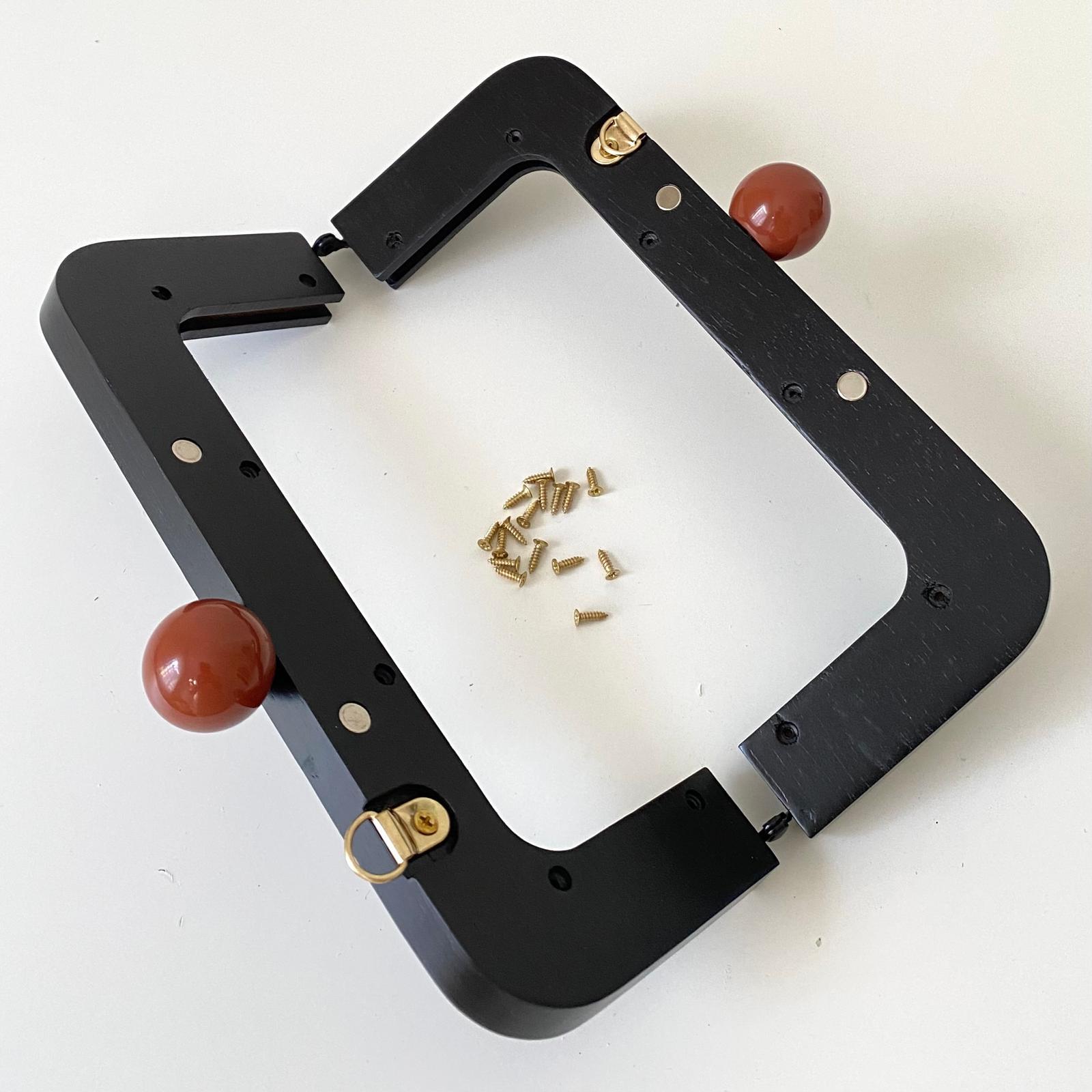 Çanta Bursu Ahşap Köşeli Boncuklu Siyah 20 Cm  No: 21