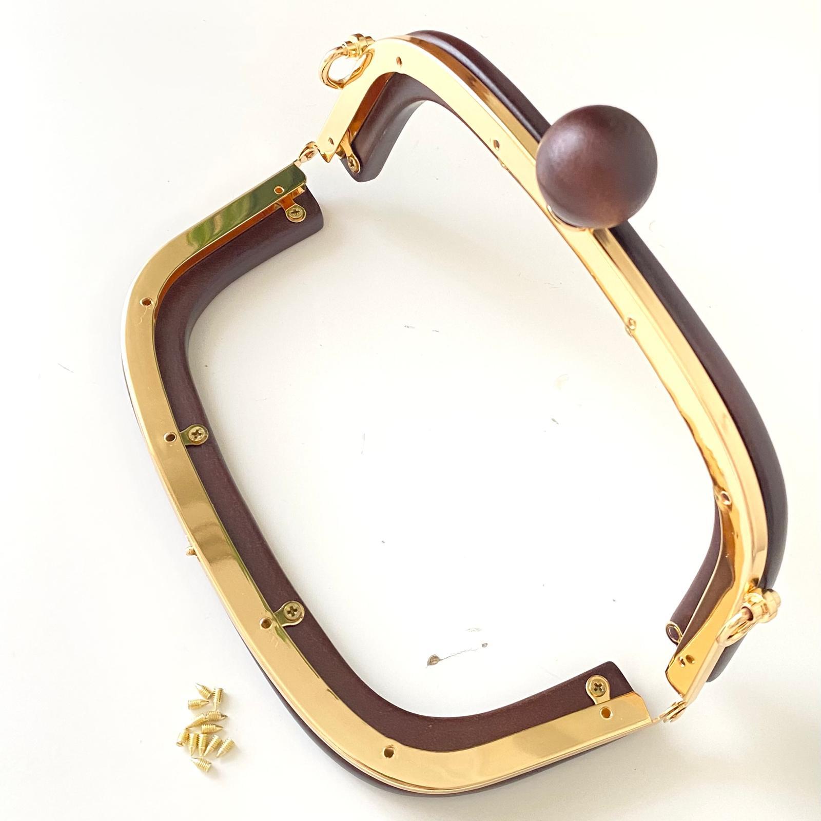 Çanta Bursu Ahşap Oval Boncuklu Koyu Kahve ve Metal Şeritli 20 Cm