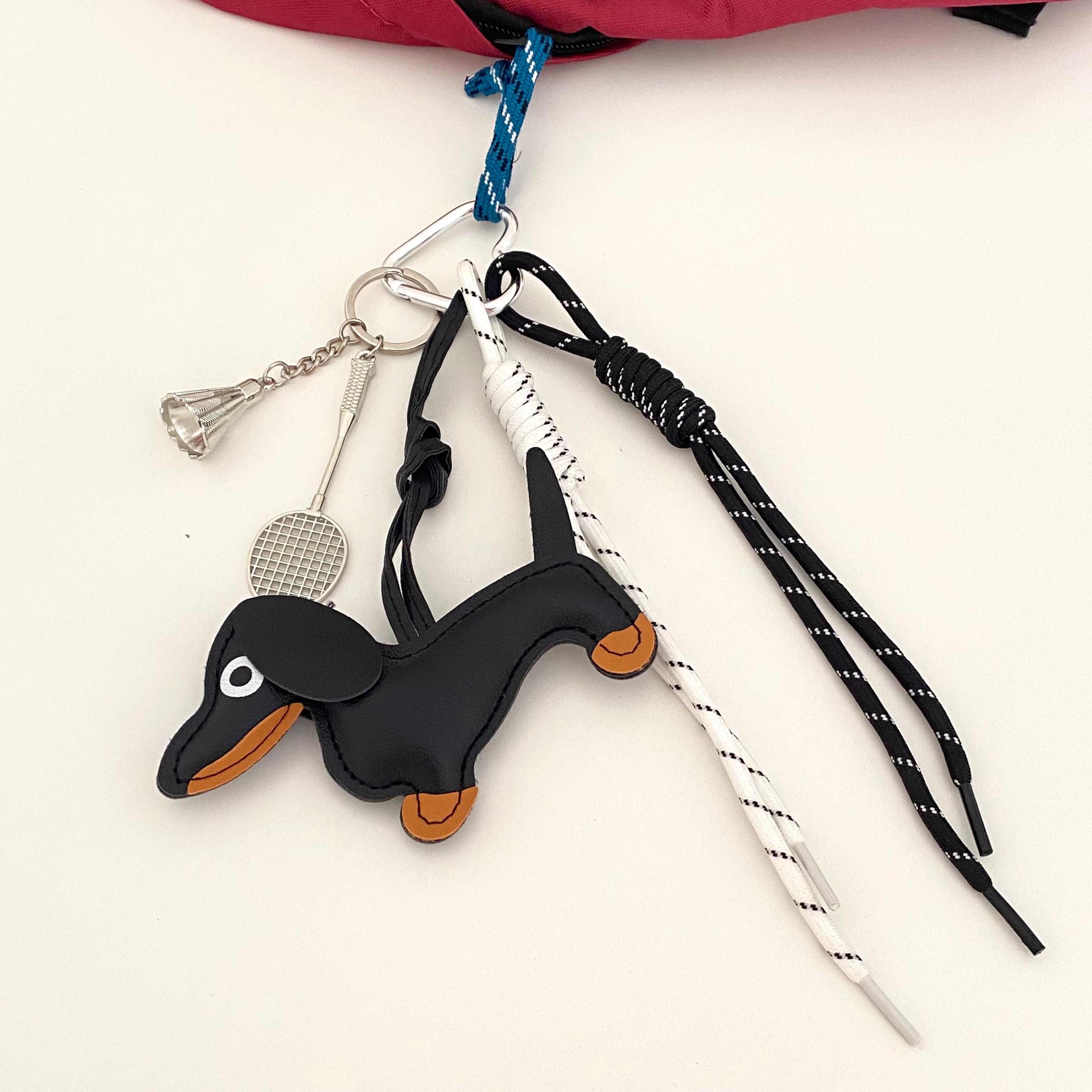 Çanta Charmı Siyah Beyaz Siyah Köpek ve Raket Detaylı