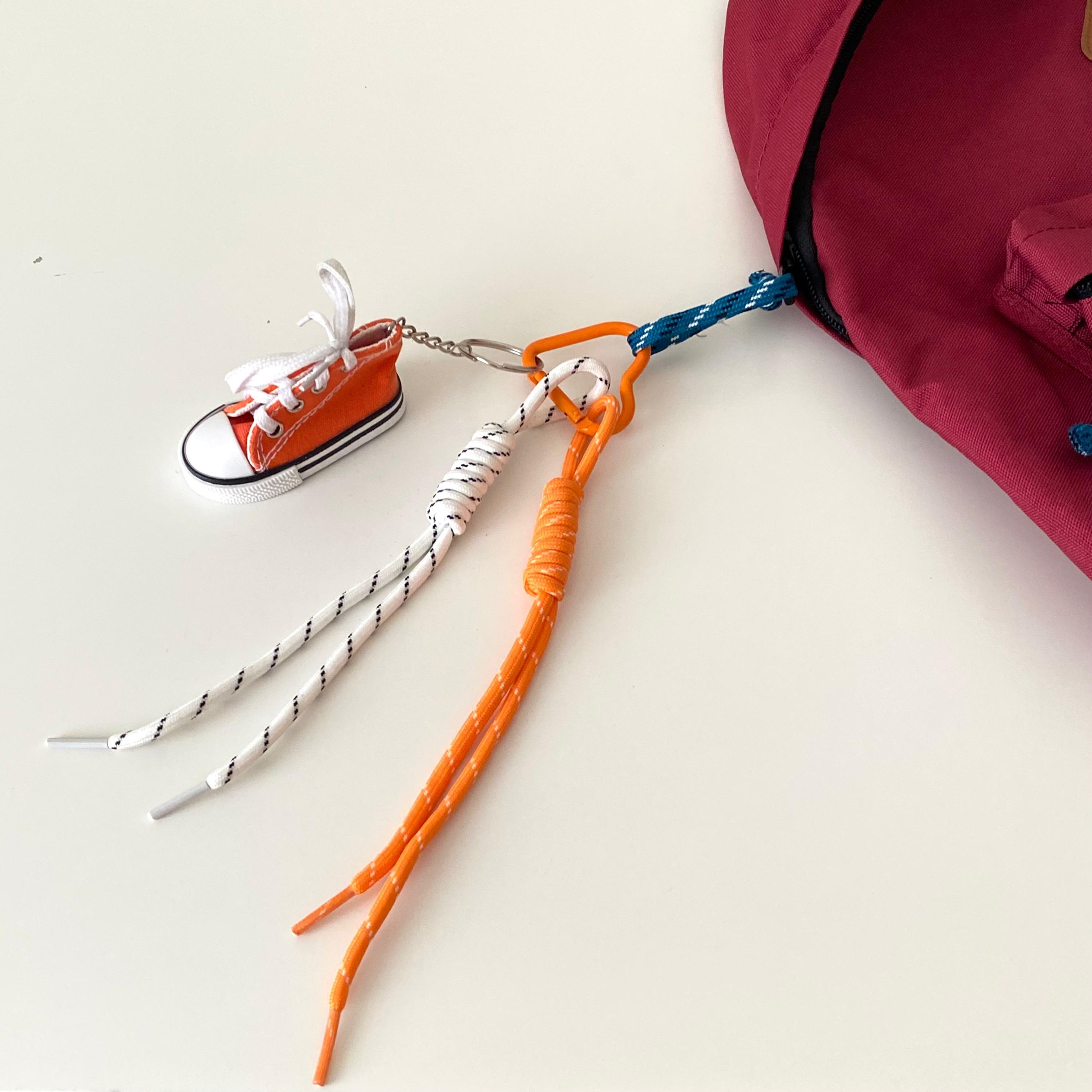 Çanta Charmı Turuncu Beyaz Ayakkabı Detaylı