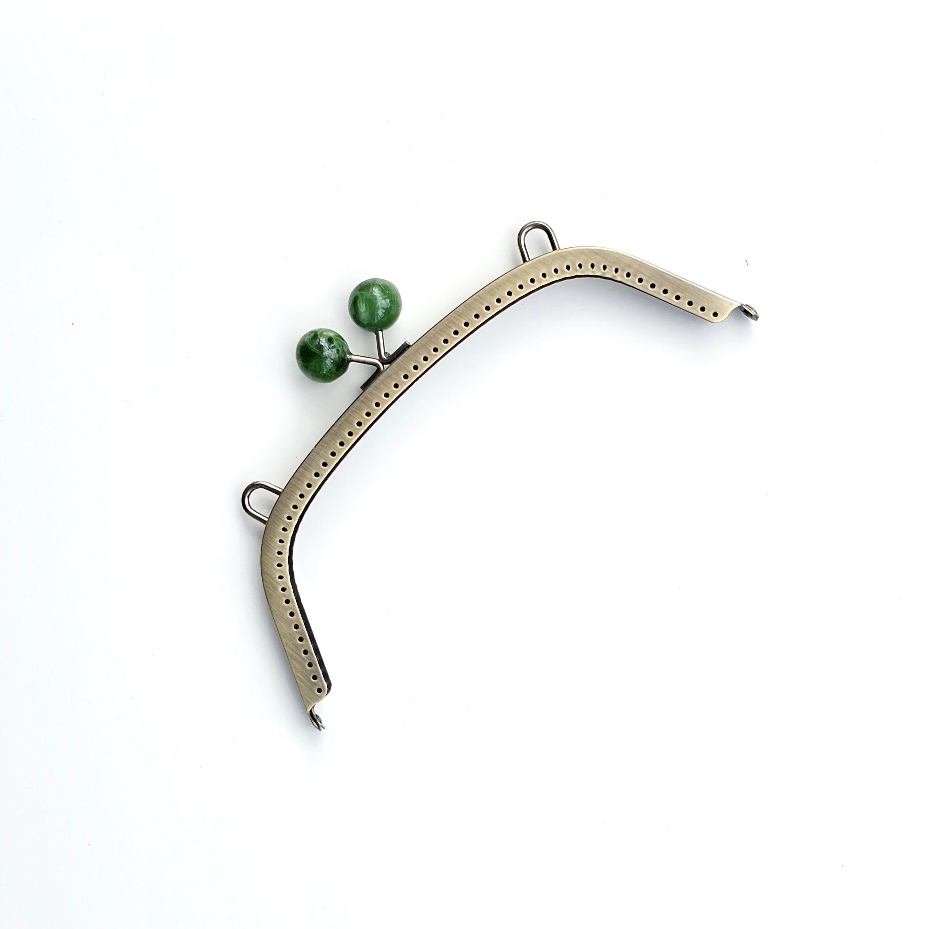 Çanta ve Cüzdan Klipsi Antik Renk Yeşil Başlı 23 Cm