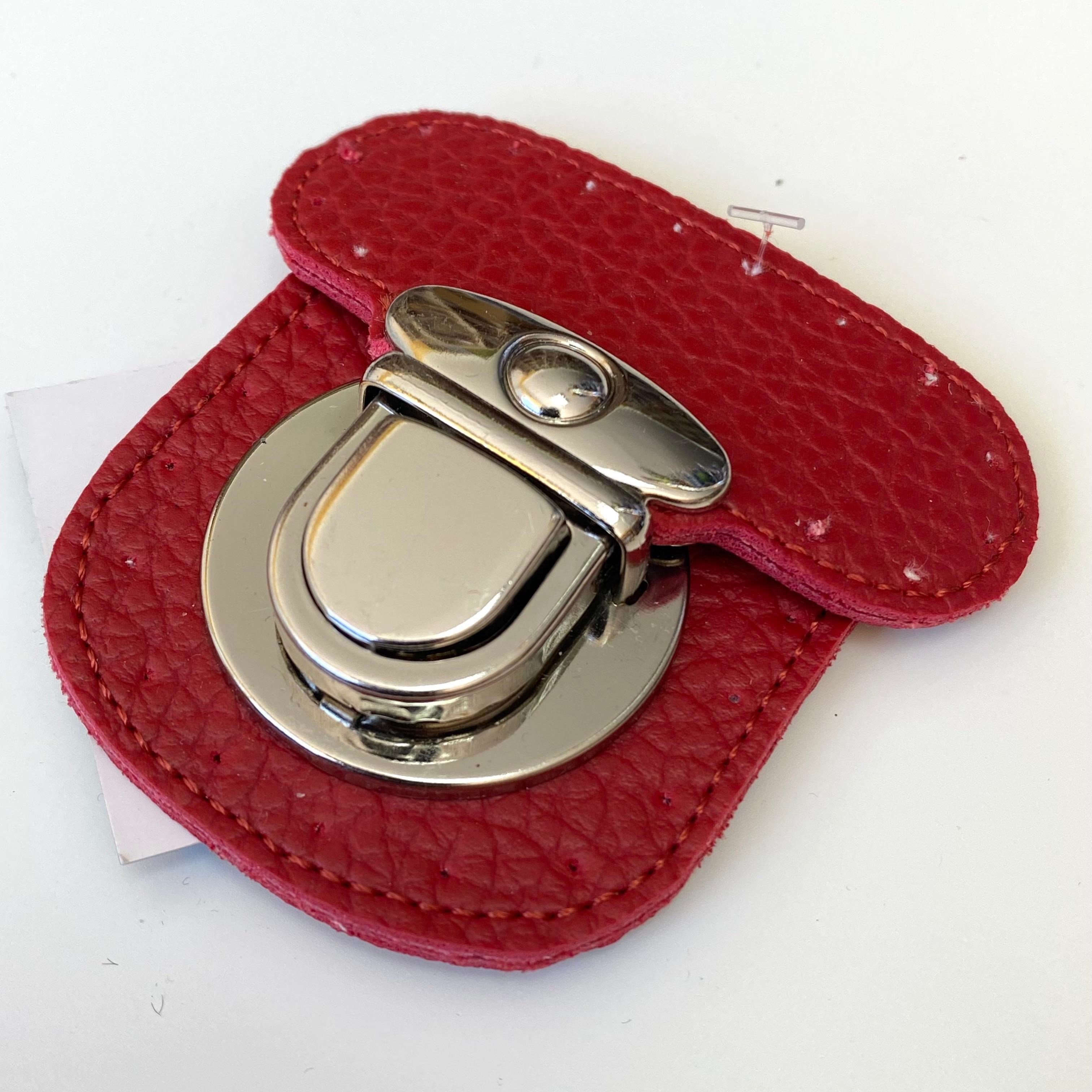 Derili Çanta Kiliti 6 x 6 Cm Kırmızı - Gümüş 