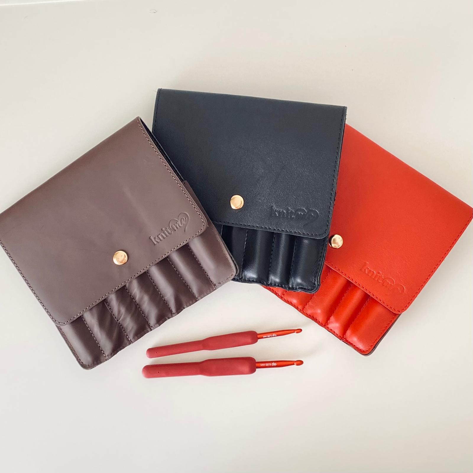 Knitme Red Tığ Seti  | 7 Adet Tığ Orjinal Koyu Kahve Deri Çantalı