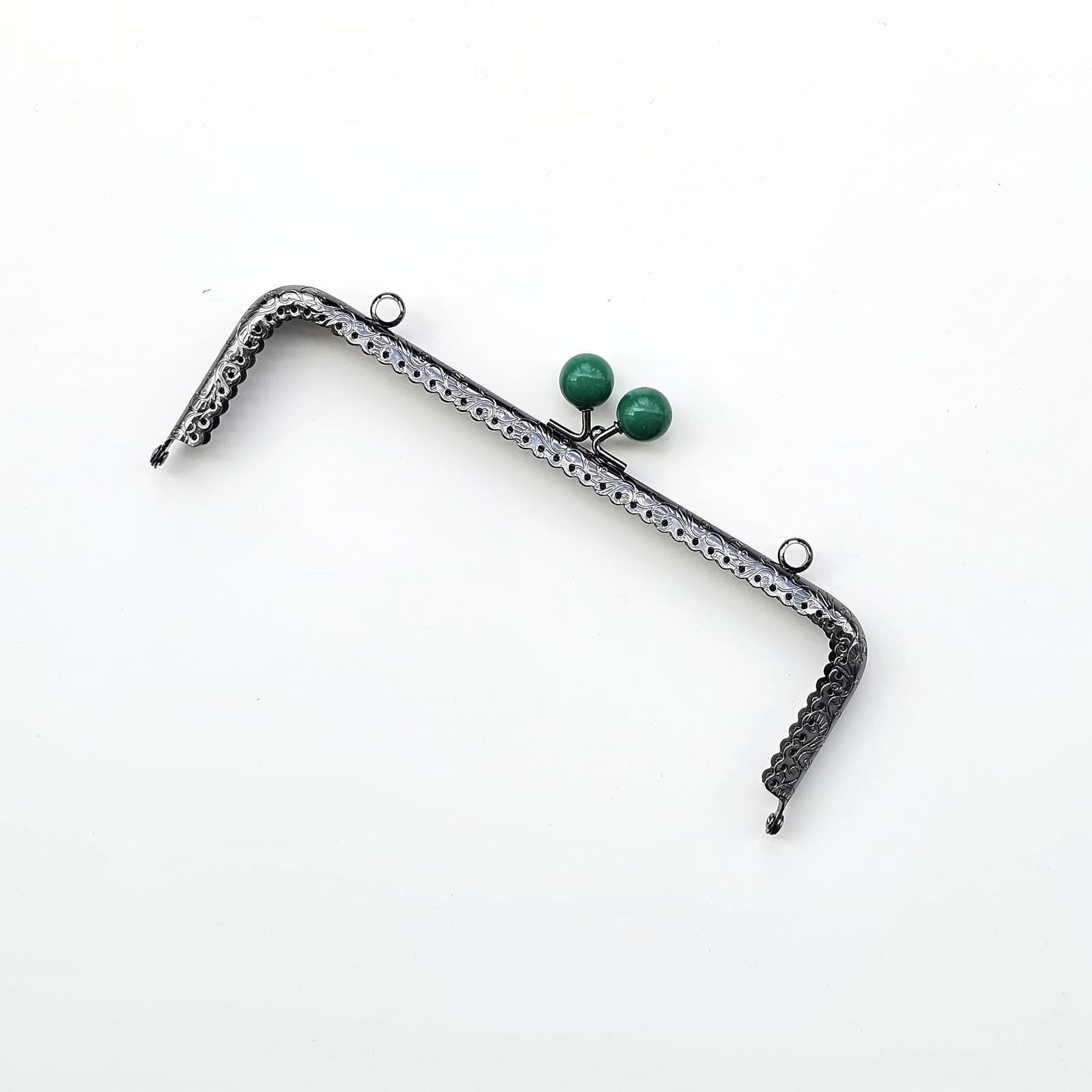 Köşeli Zümrüt Yeşil İnci Boncuklu İşleme Baskılı Askılıklı Çanta ve Cüzdan Bursu - Klipsi Gri 20 Cm