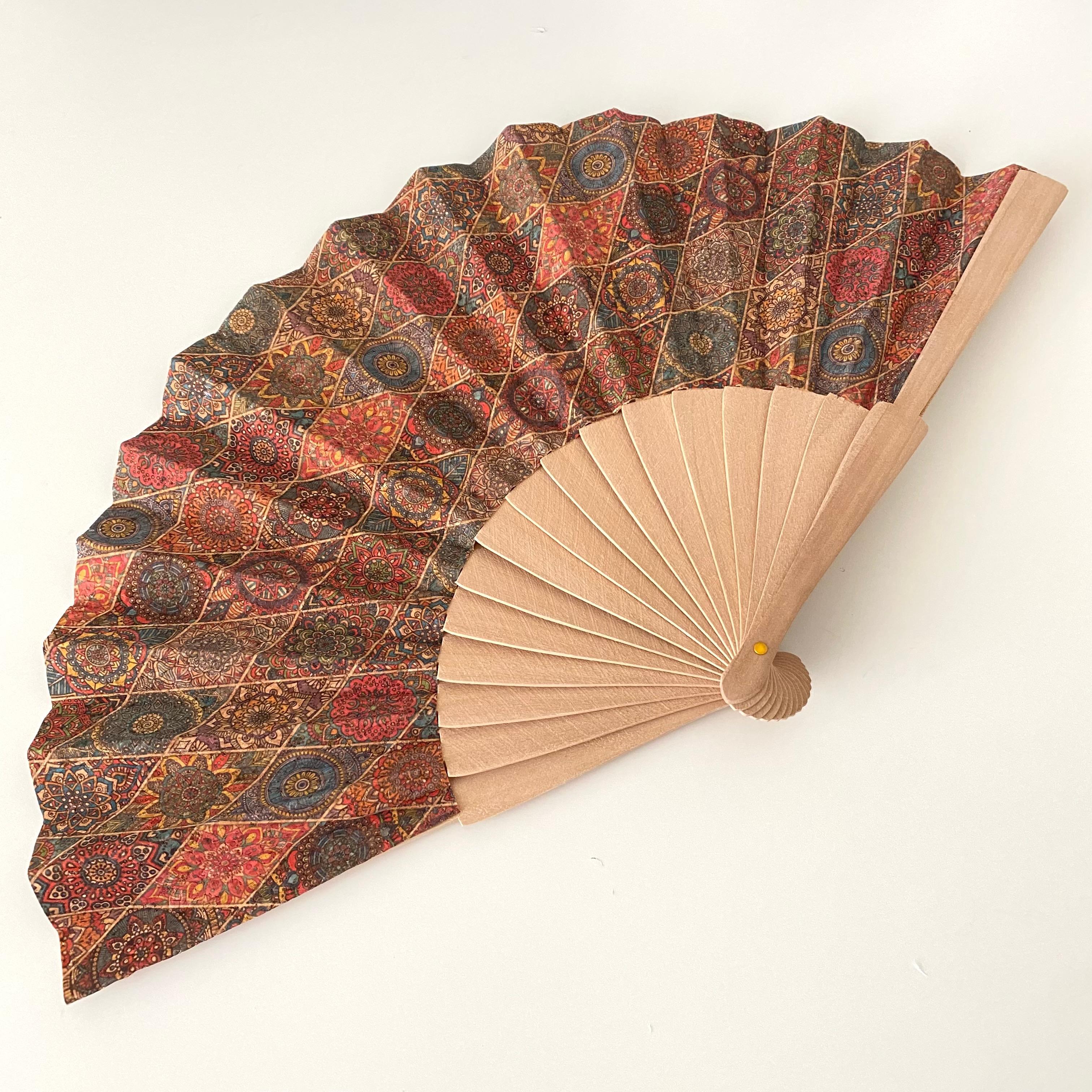 Özel İşlemden Geçmiş Mantar Üzeri Baskılı Ahşap Yelpaze Kod: 1004