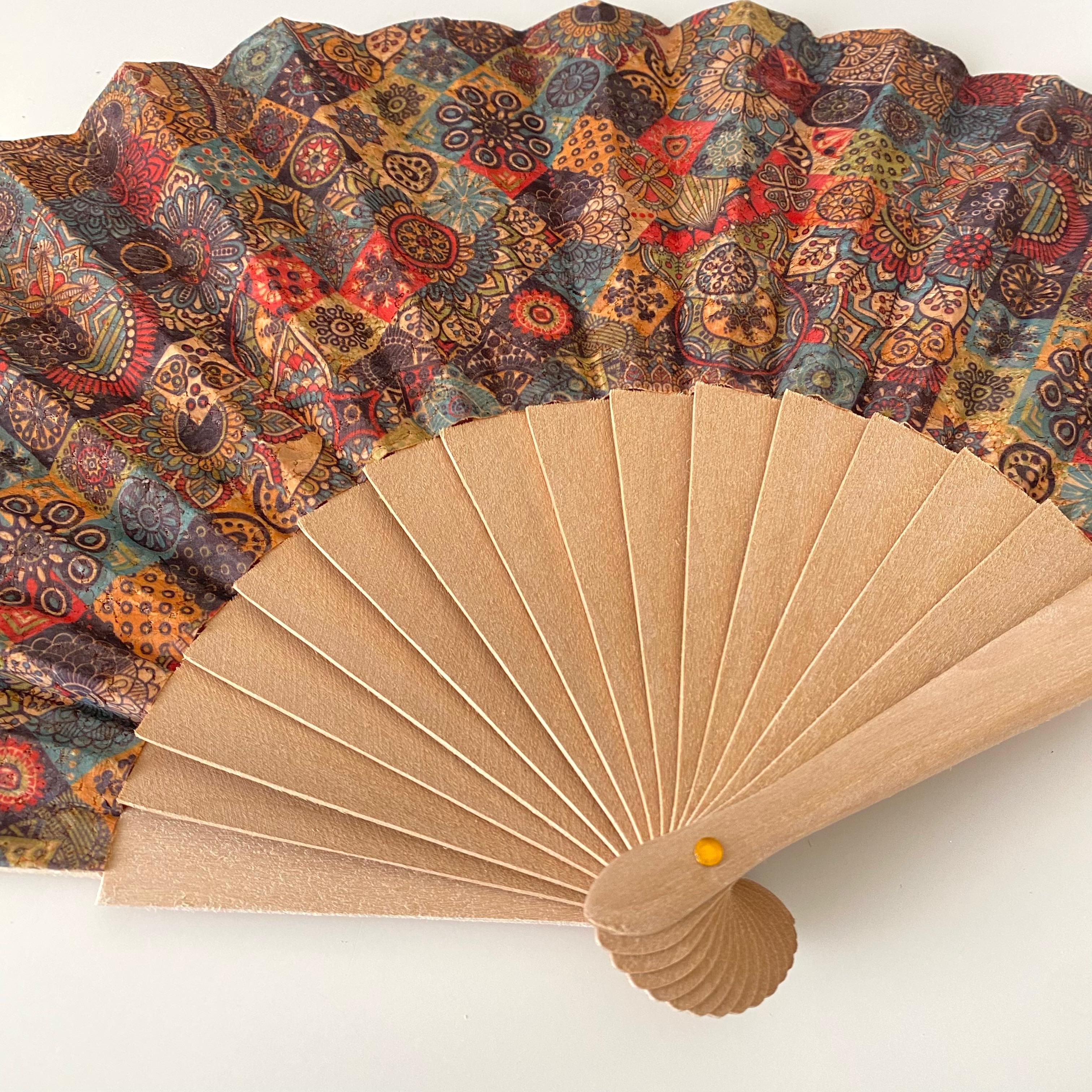 Özel İşlemden Geçmiş Mantar Üzeri Baskılı Ahşap Yelpaze Kod: 1000