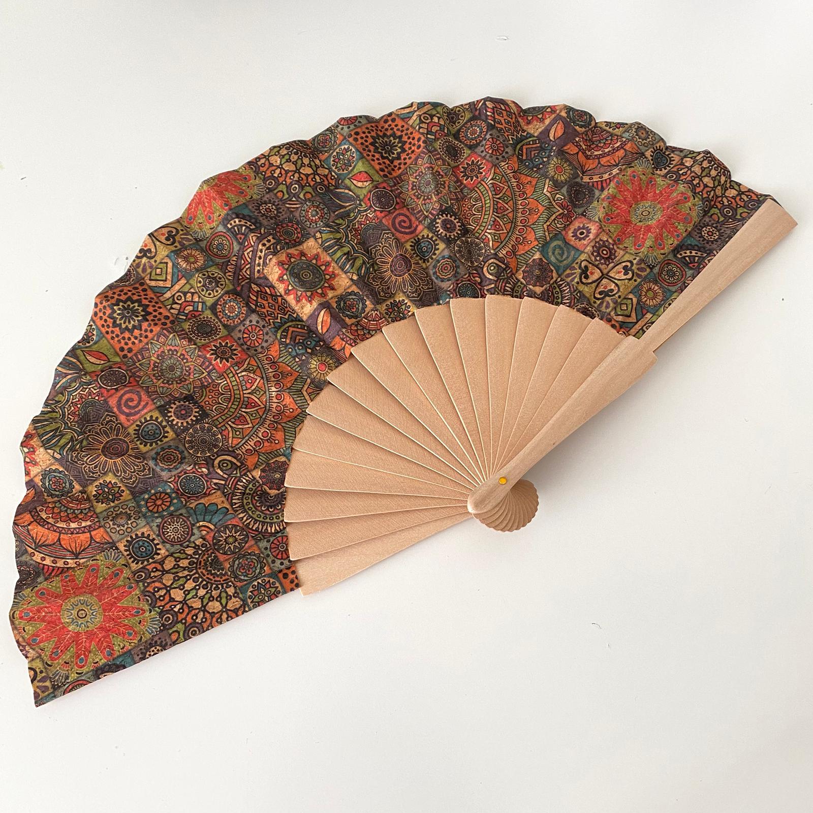 Özel İşlemden Geçmiş Mantar Üzeri Baskılı Ahşap Yelpaze Kod: 1006