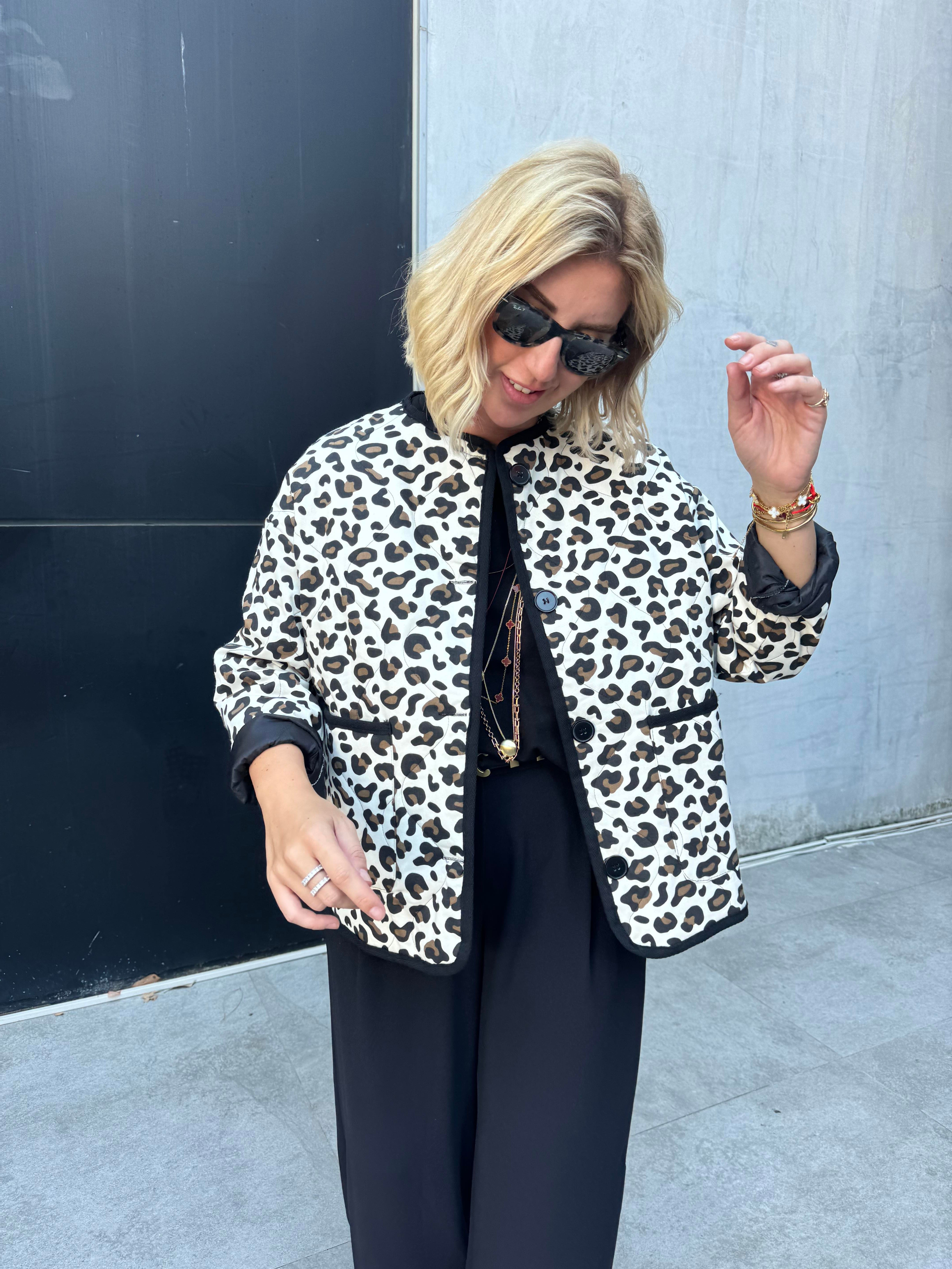 Orijinal Model Bej Leopar Kapitone Mevsimlik Mont