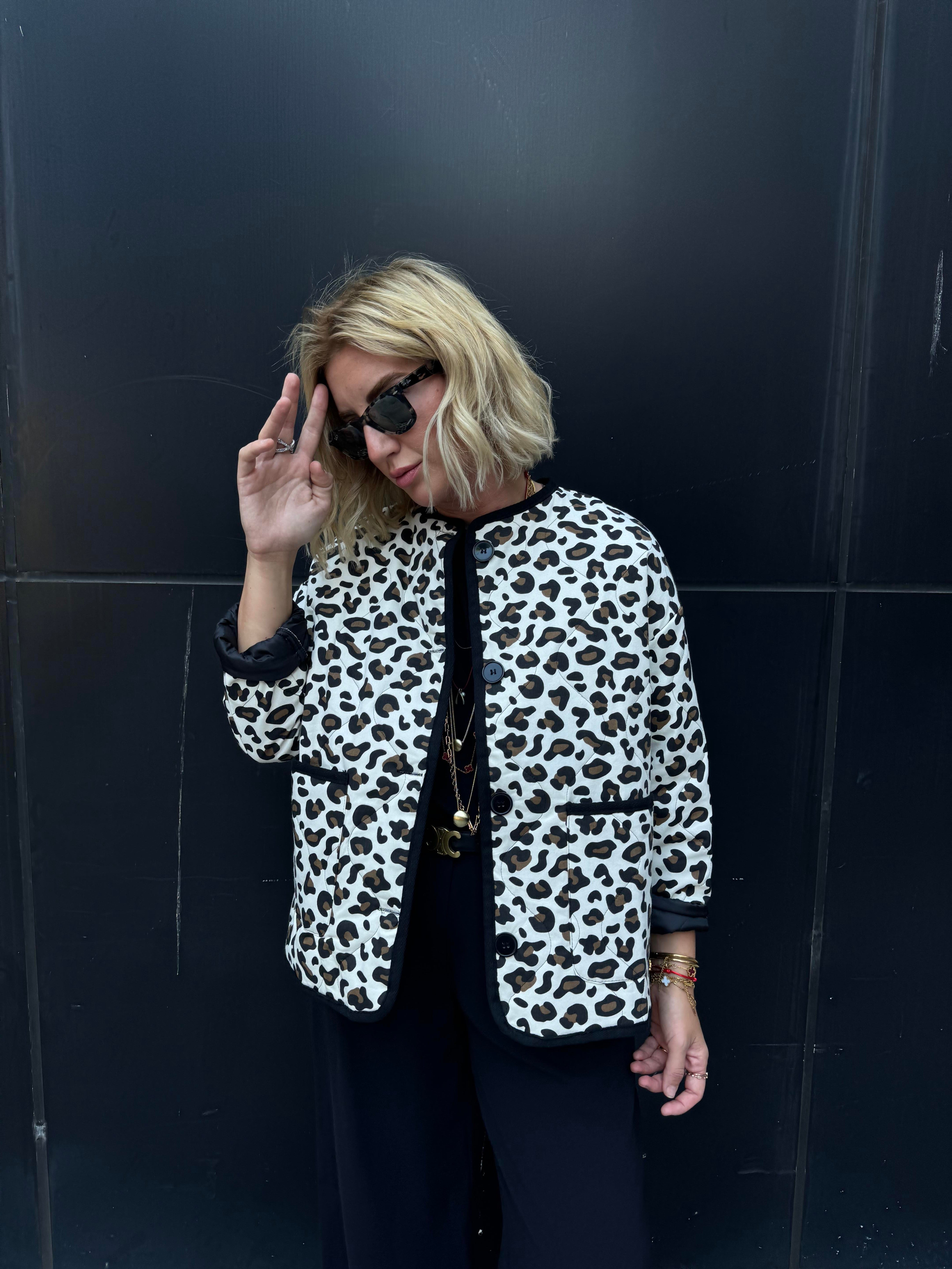 Orijinal Model Bej Leopar Kapitone Mevsimlik Mont