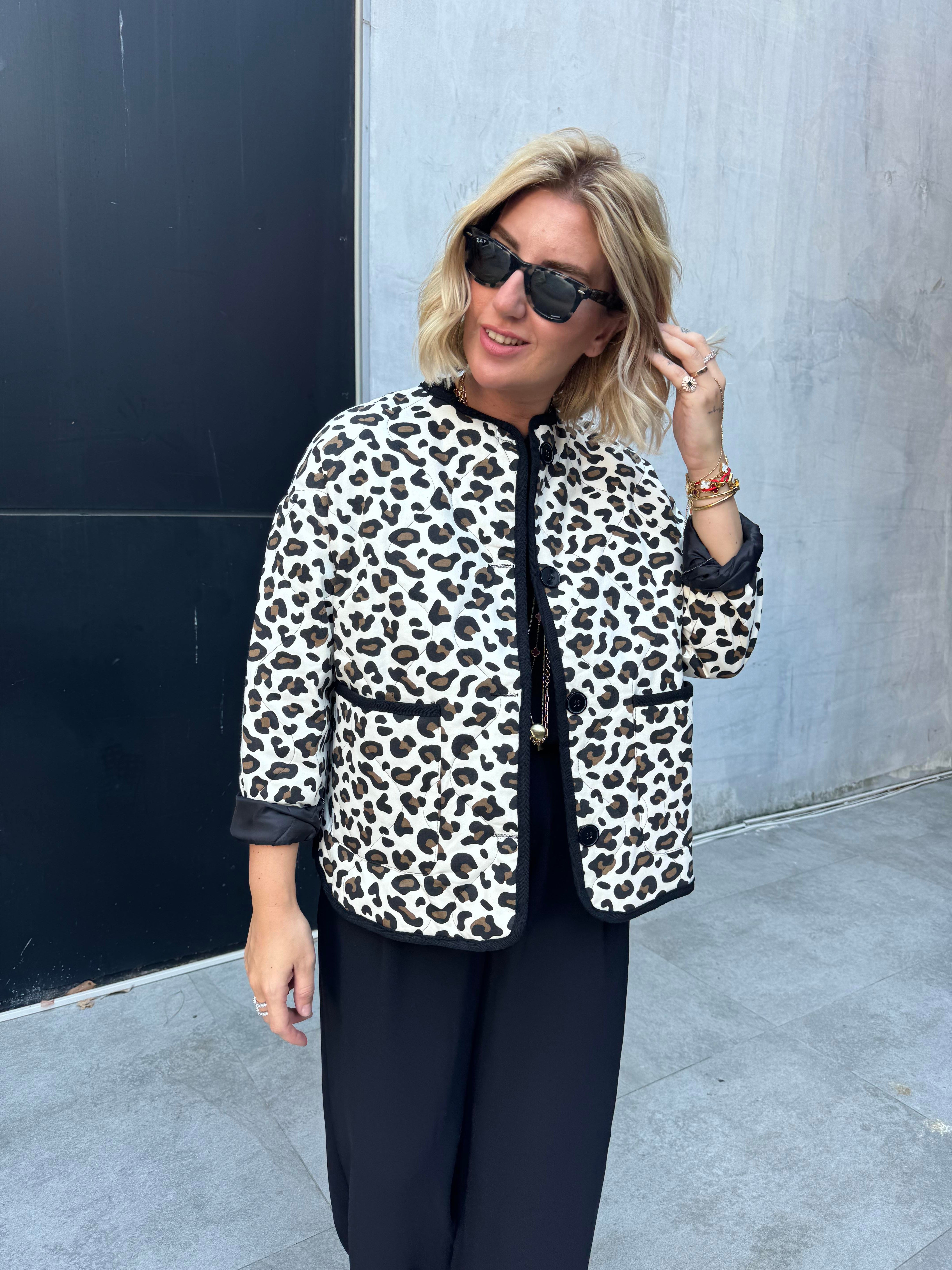 Orijinal Model Bej Leopar Kapitone Mevsimlik Mont