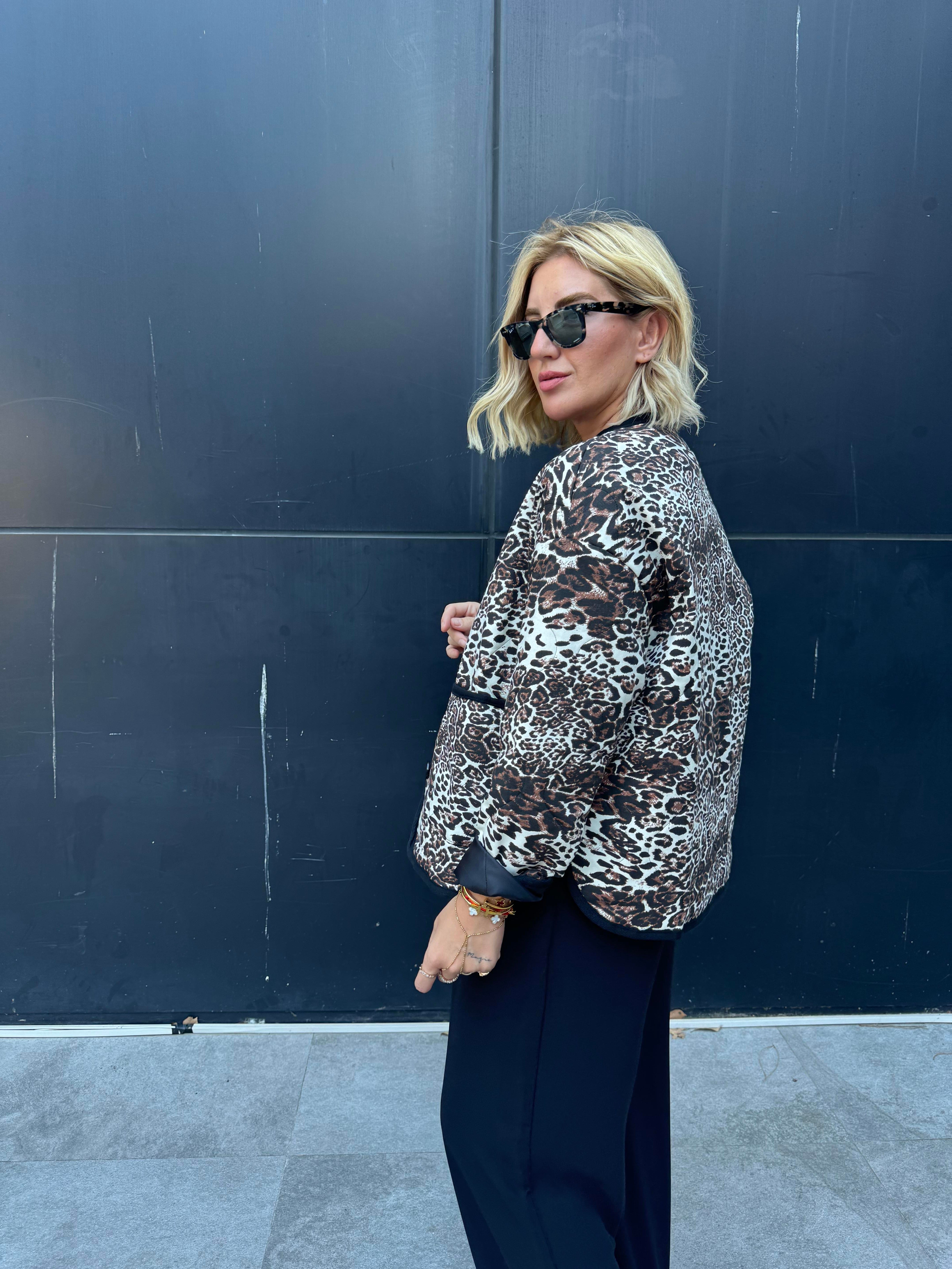 Orijinal Model Kahve Leopar Kapitone Mevsimlik Mont