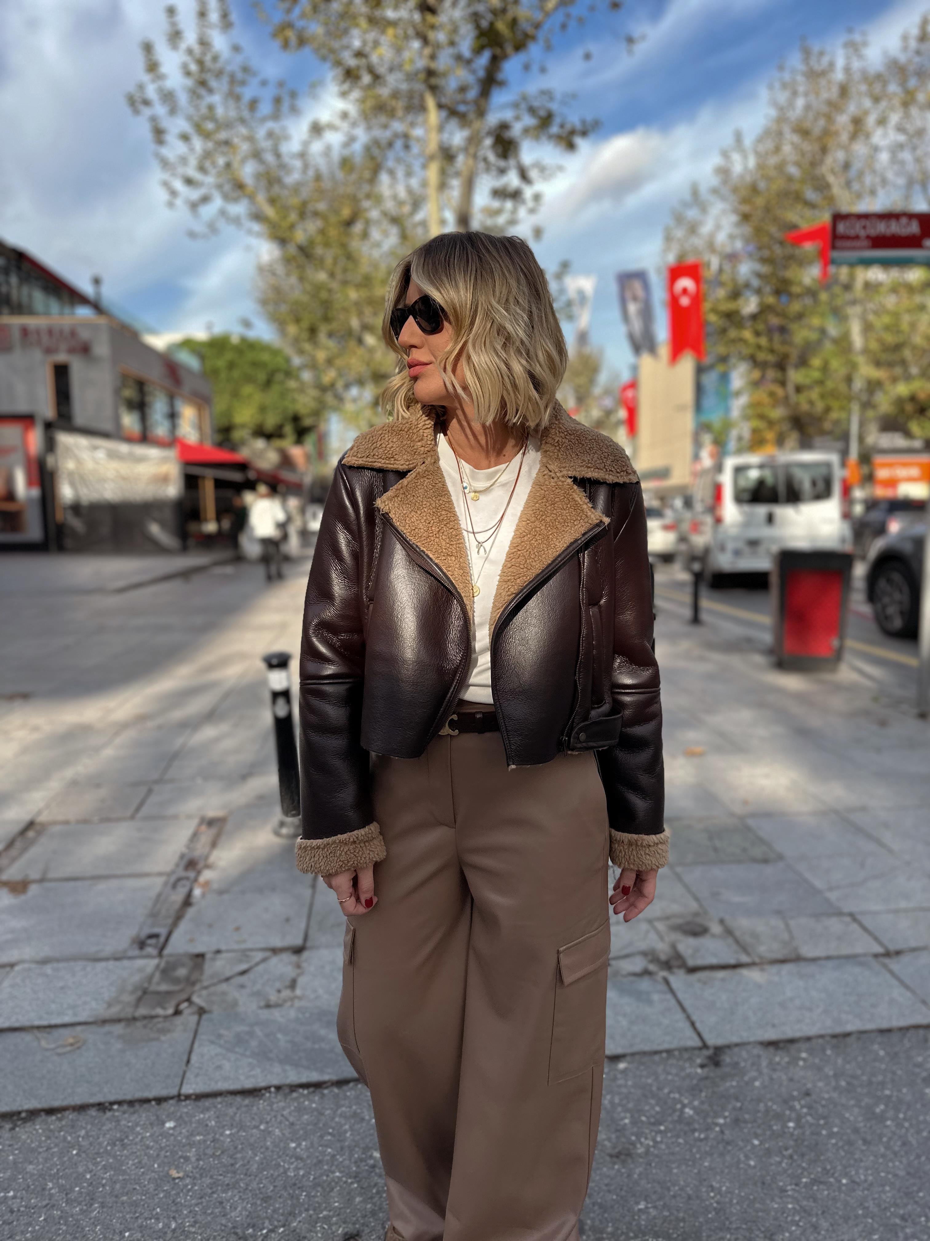 Orjinal Model Acı Kahve İçi Kürk Rugan Deri Mont