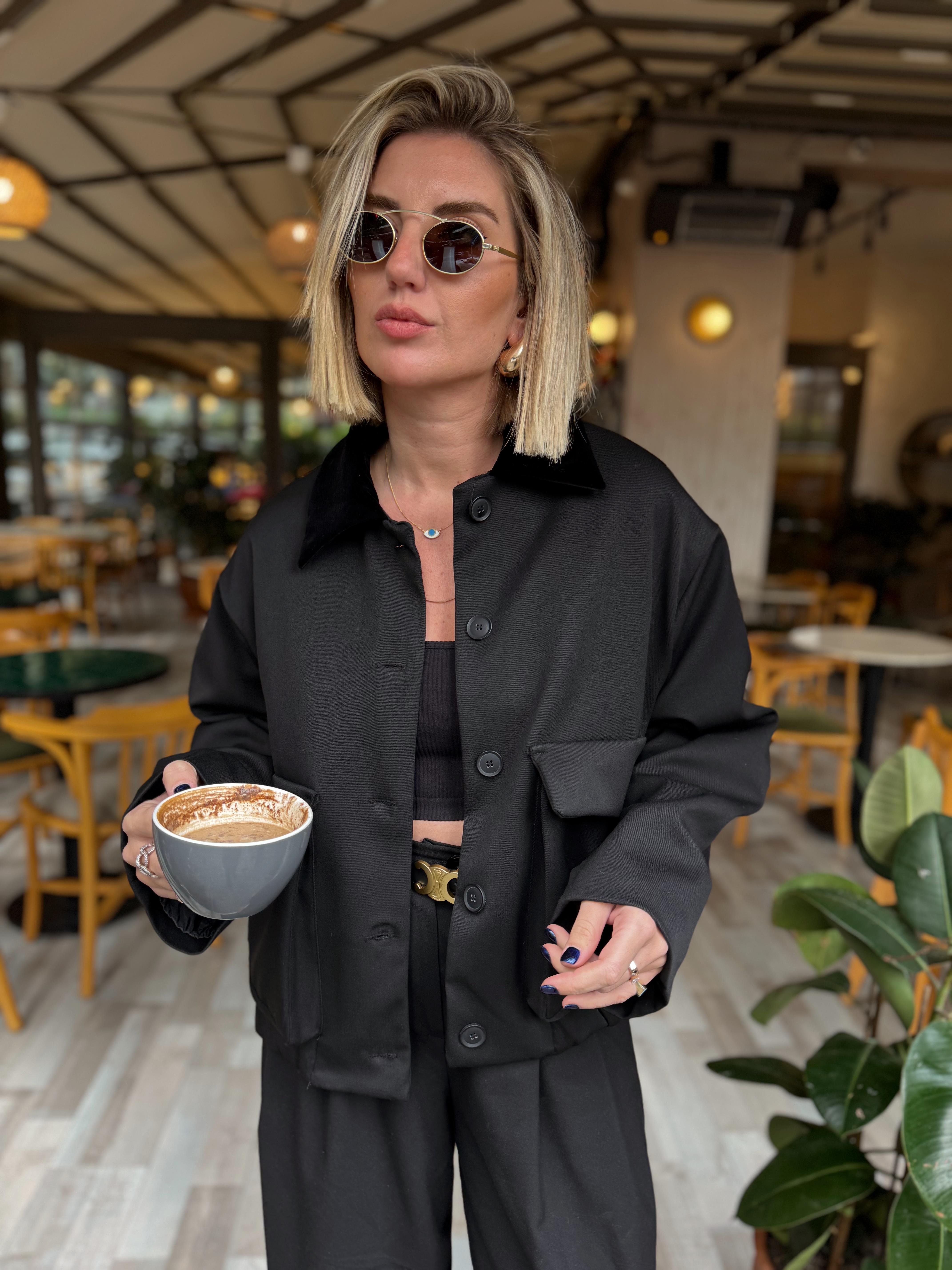 Orjinal Model Kadife Yaka Siyah Bomber Mont