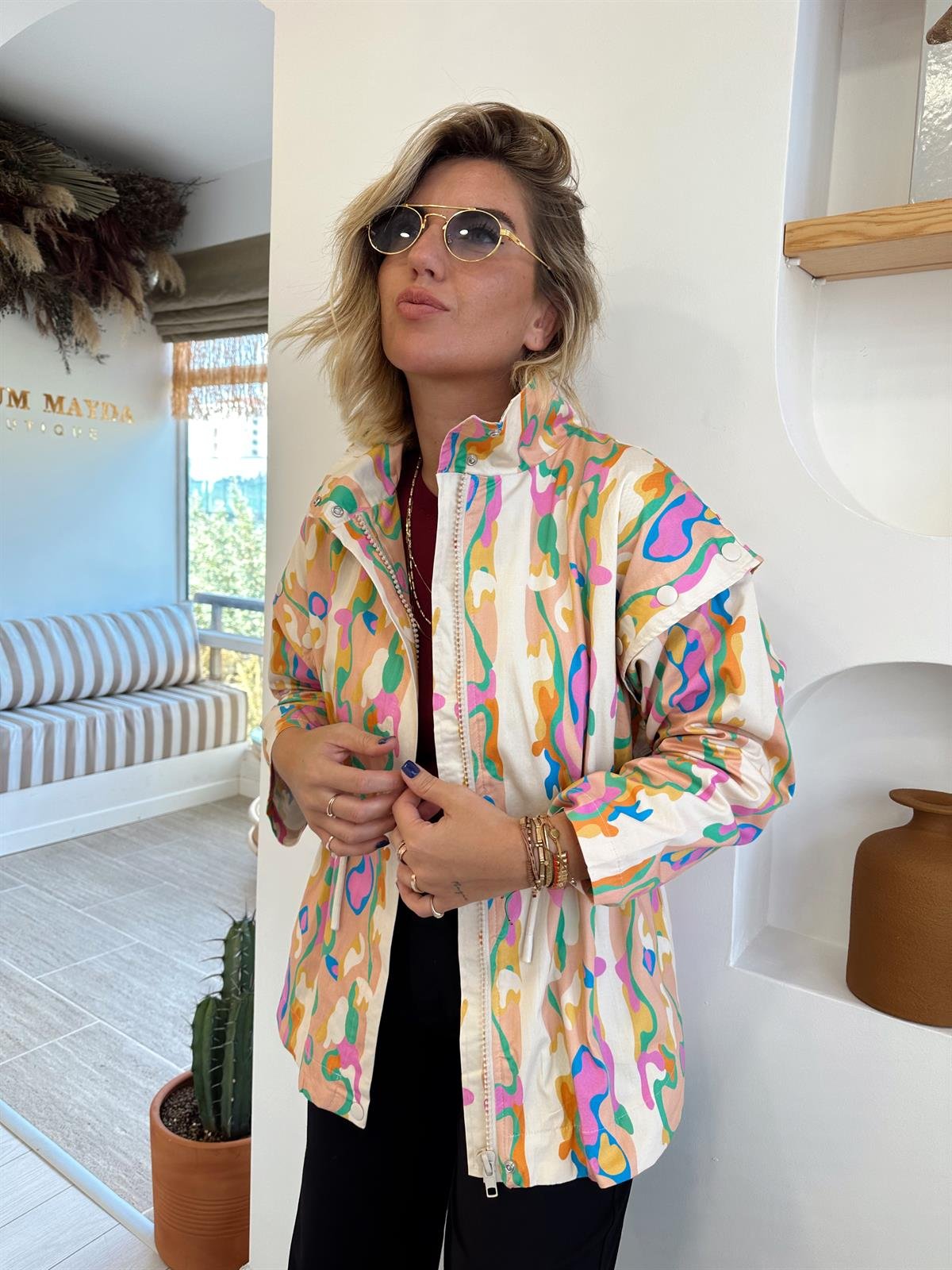 Orjinal Model , Kolları Çıkabilen , Özel Tasarım , Mevsimlik Mont ,