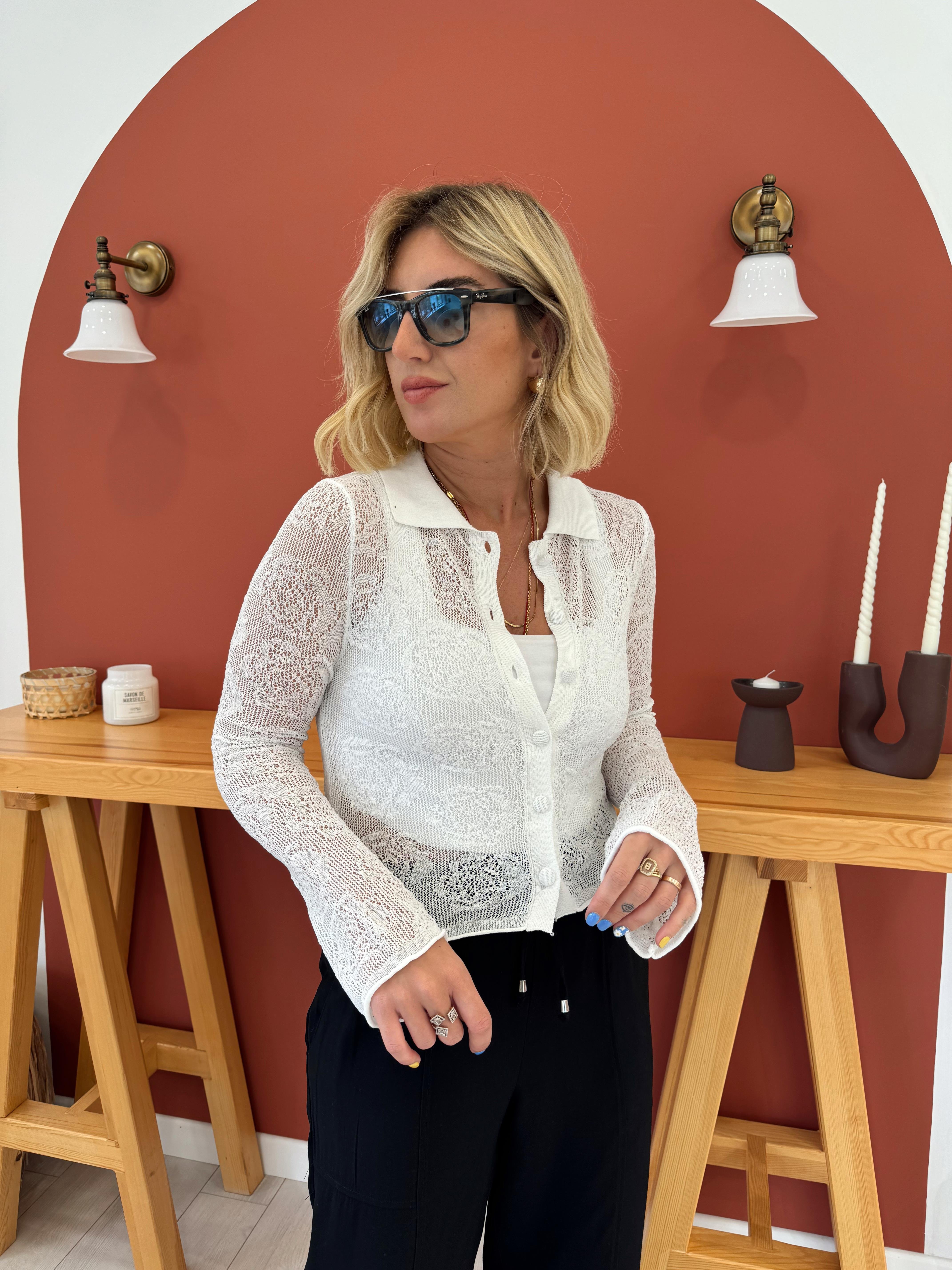 Polo Yaka Çiçek Ajurlu Ekru Hırka