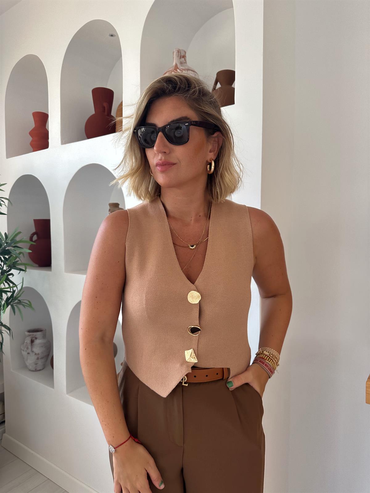 Taba Tasarım Düğmeli Triko Yelek