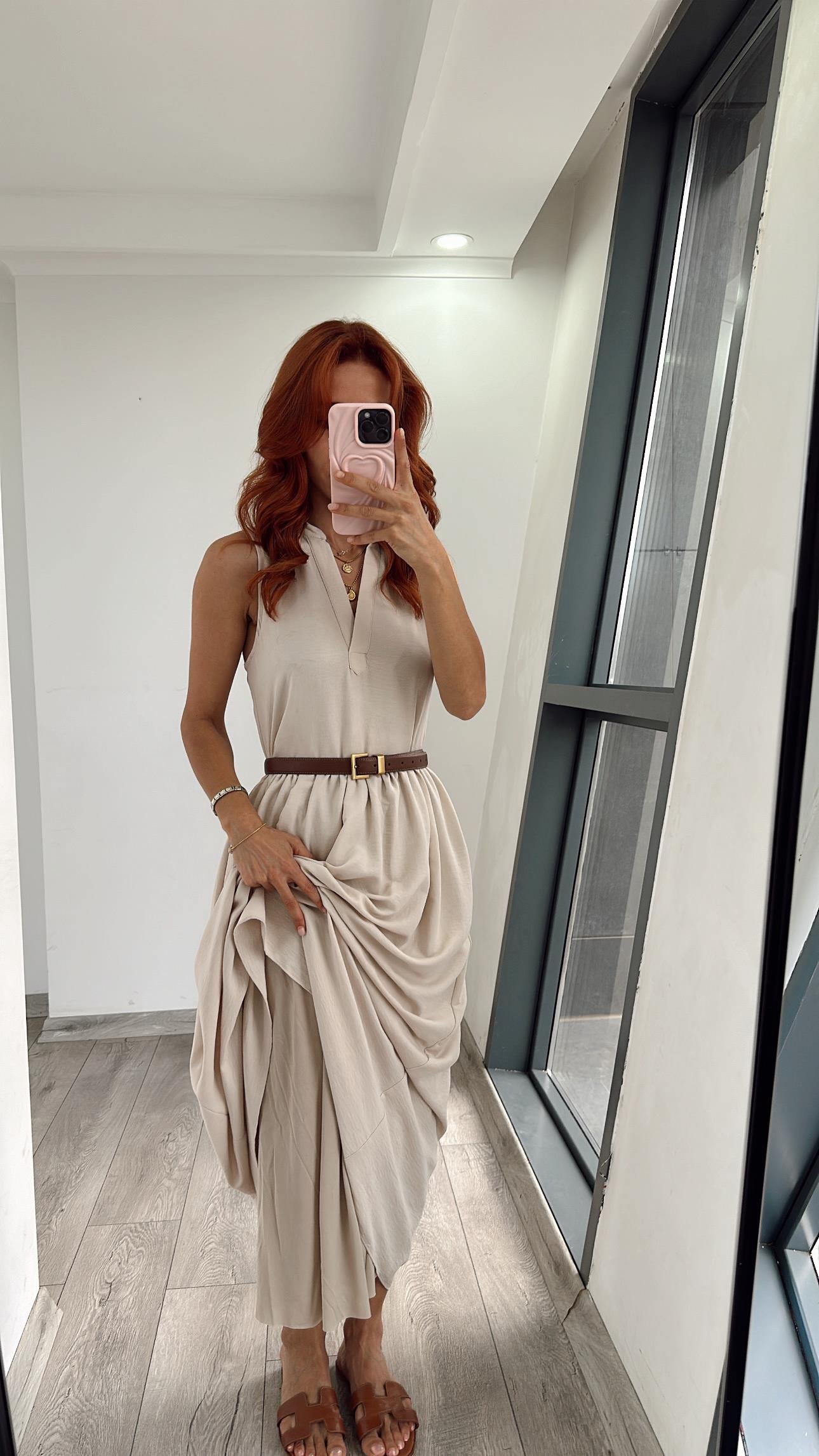 Bej Astarlı Pile Detay Elbise 