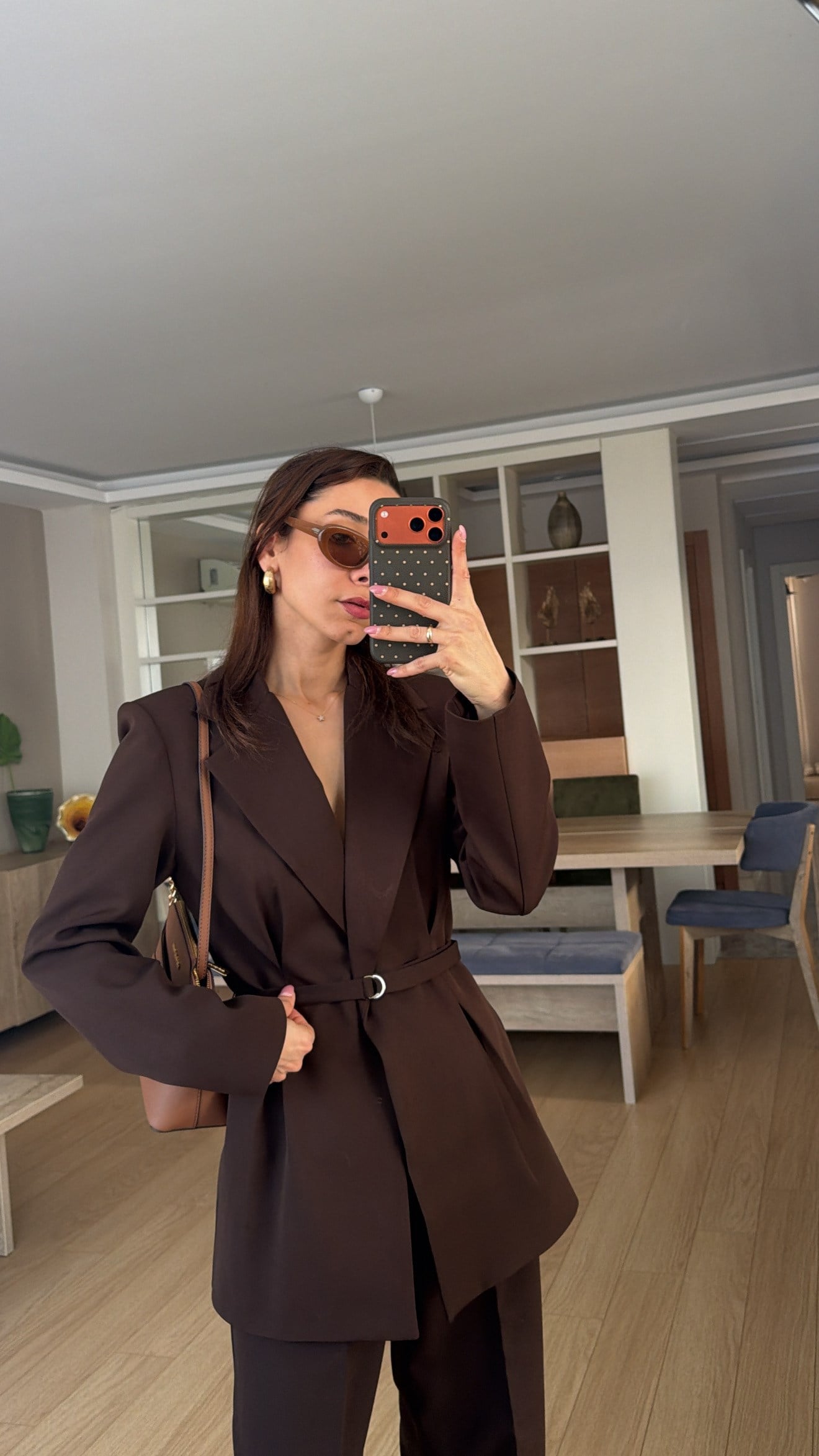 Bel Kemerli Kahve Takım Elbise 