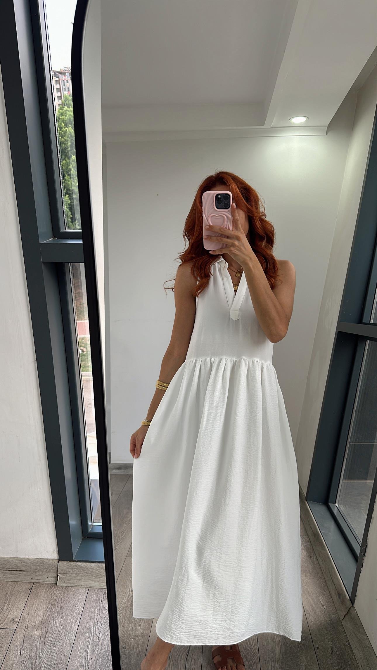 Beyaz Astarlı Pile Detay Elbise 