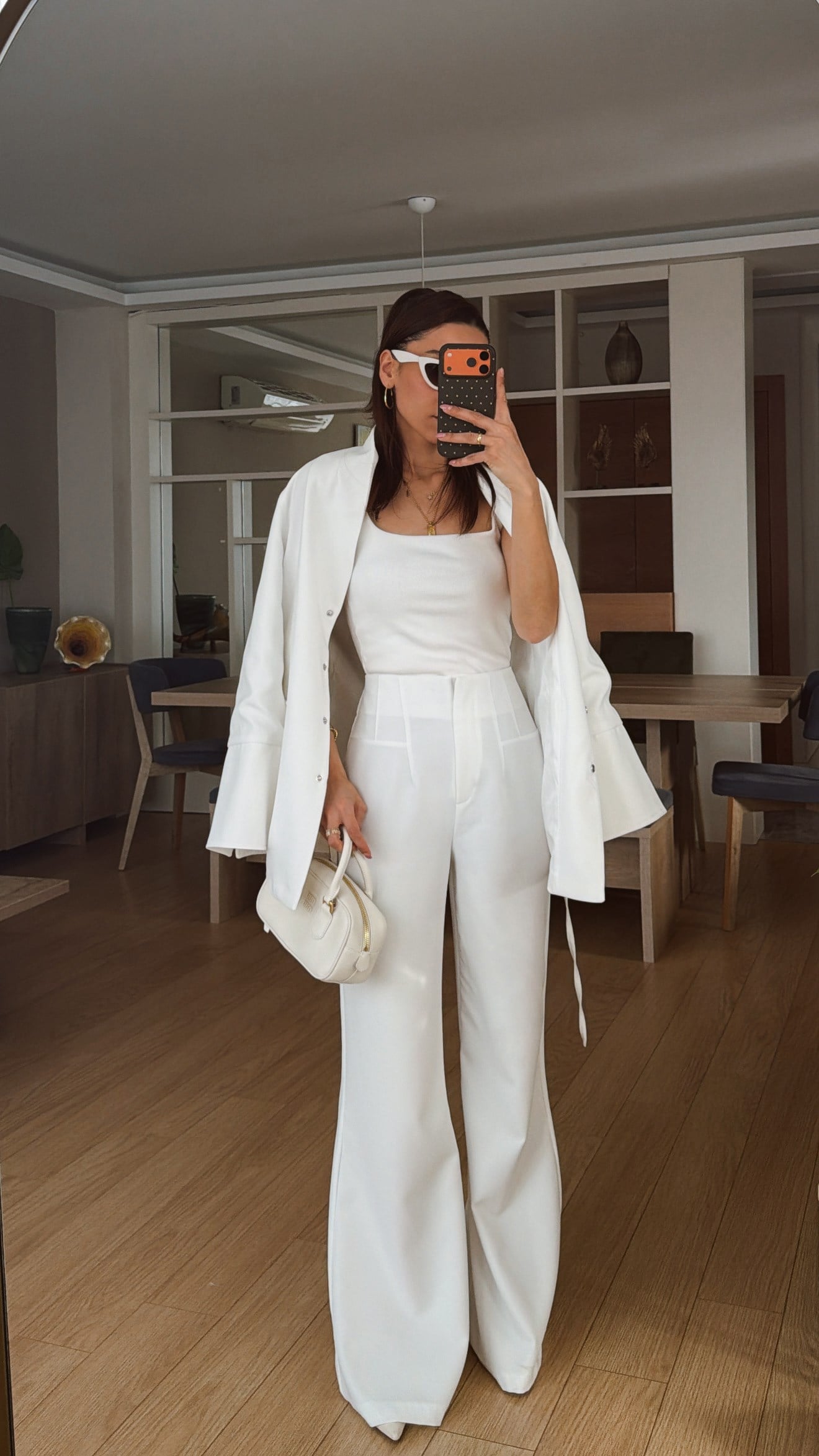 Beyaz Kimono Kesim Dik  Yaka  Takım