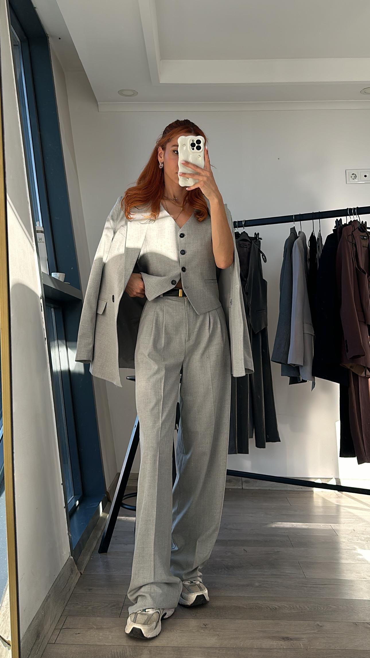GRİ BEZAYAĞI  OVERSIZE CEKET YELEKLİ PİLE DETAY PALAZZO OVERSİZE CEKET TAKIM ELBİSE 
