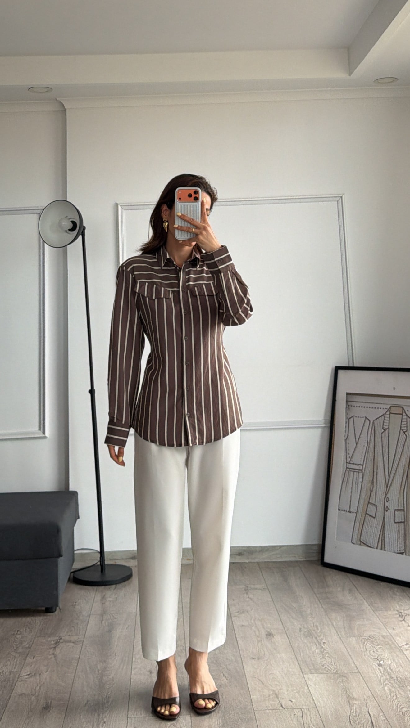 Kahve Krem Çizgili Minimal Bağlamalı Gömlek 