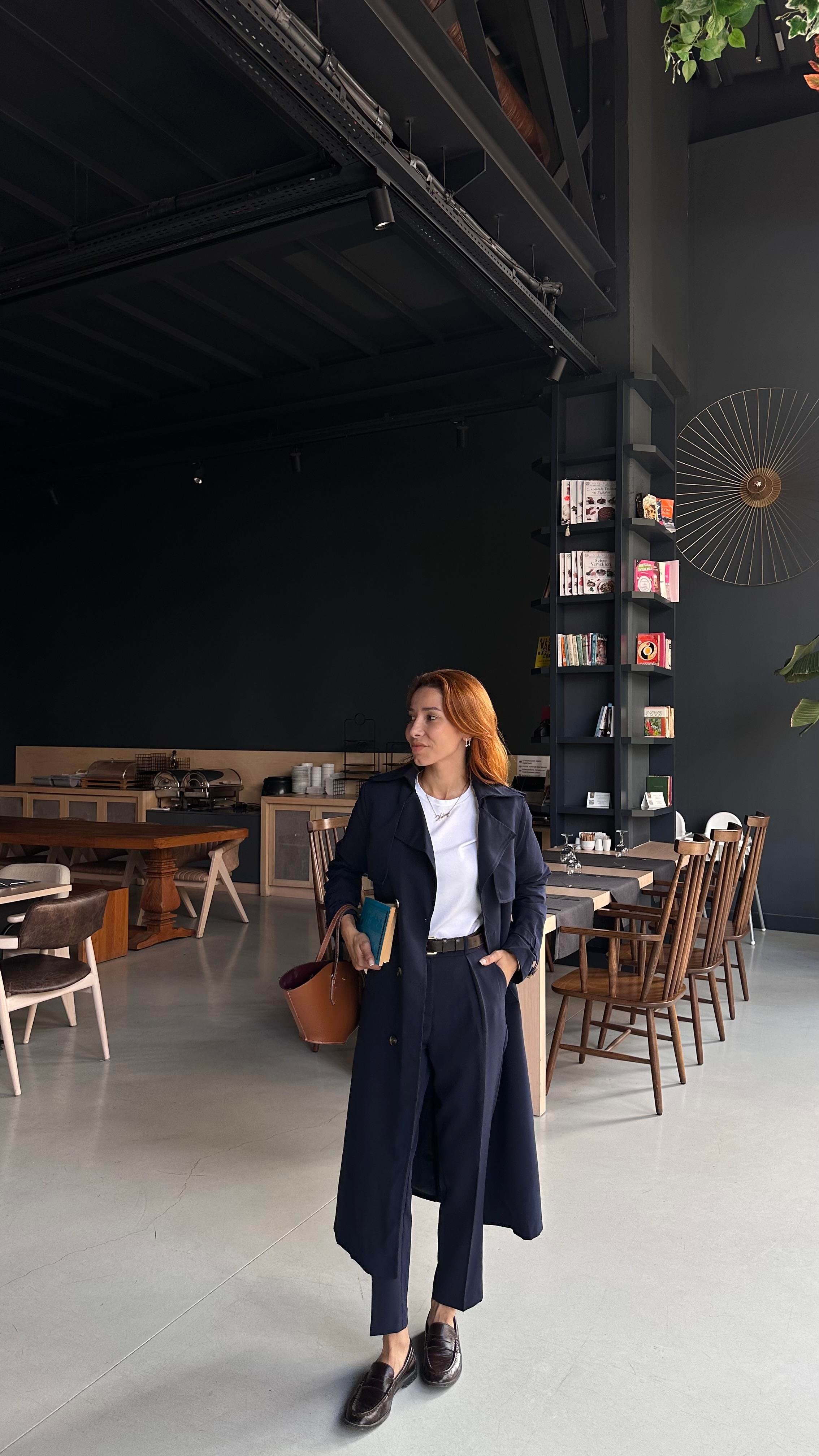 Lacivert Su Geçirmez Astarlı Uzun Trençkot 