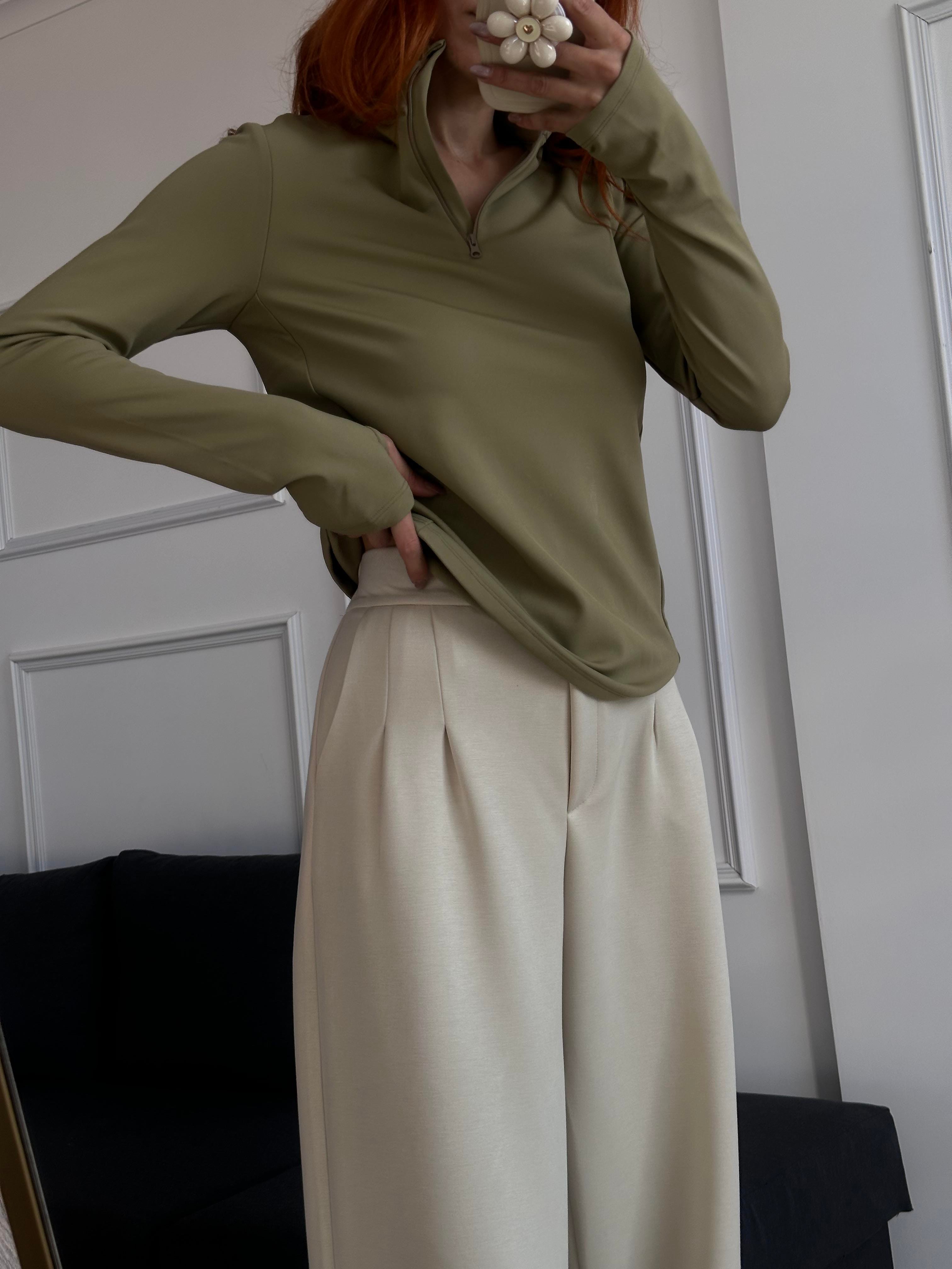 Parmak Geçirmeli Yeşil Bluz