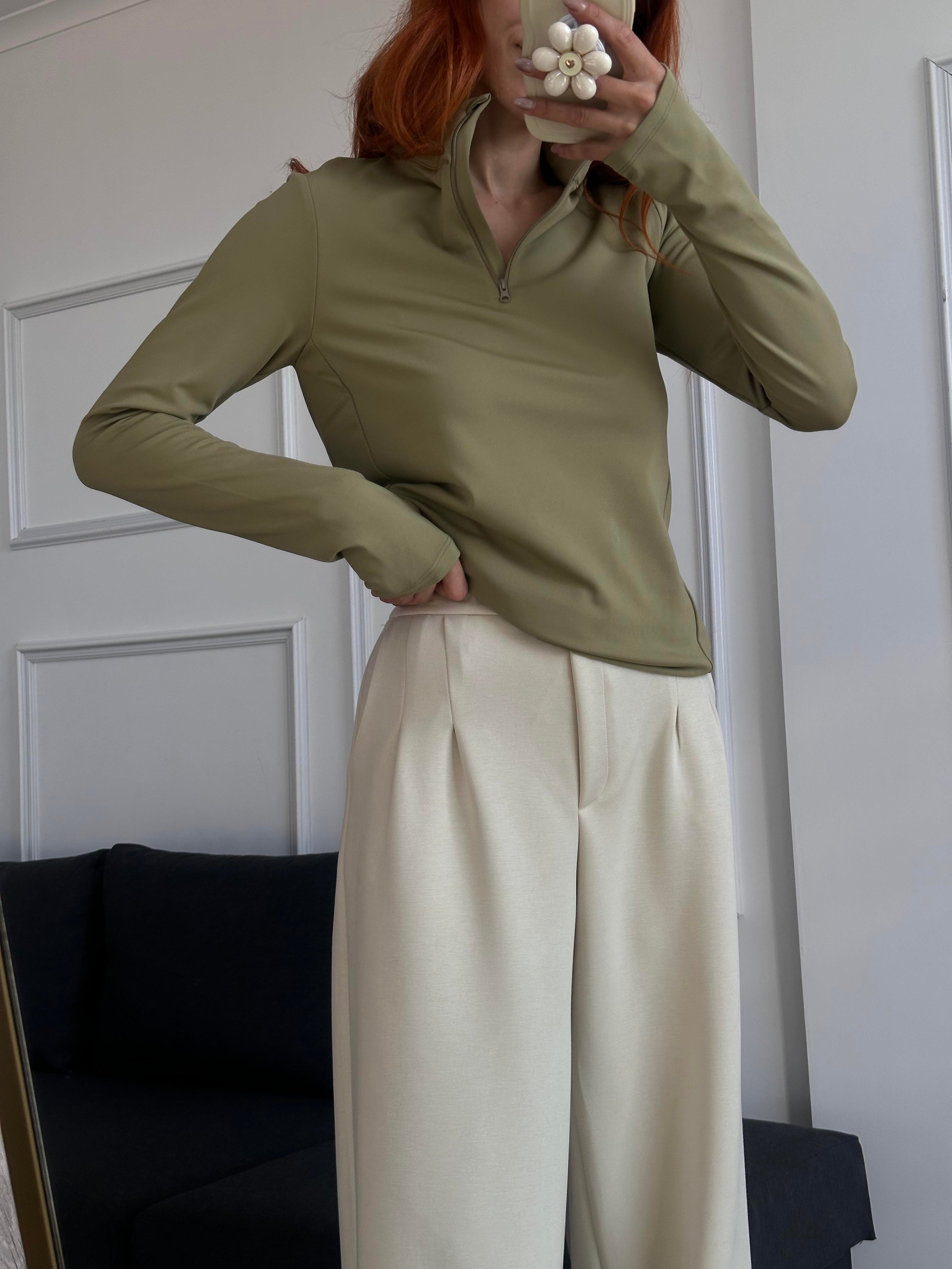 Parmak Geçirmeli Yeşil Bluz