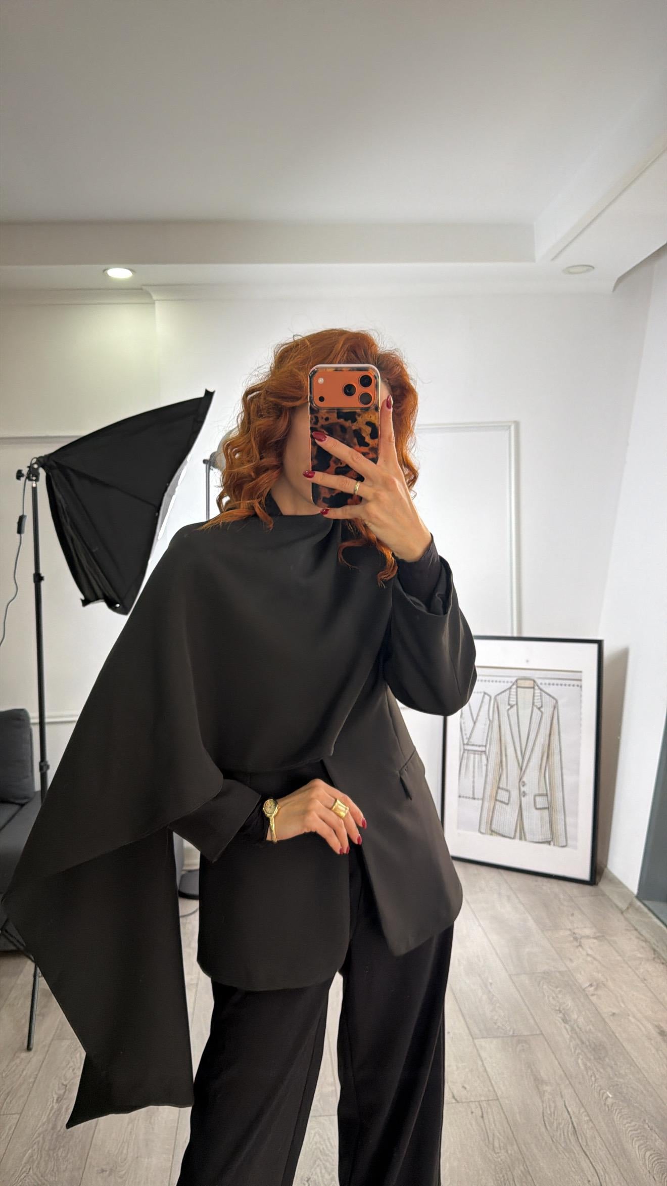 Pelerin Detaylı Blazer Siyah 