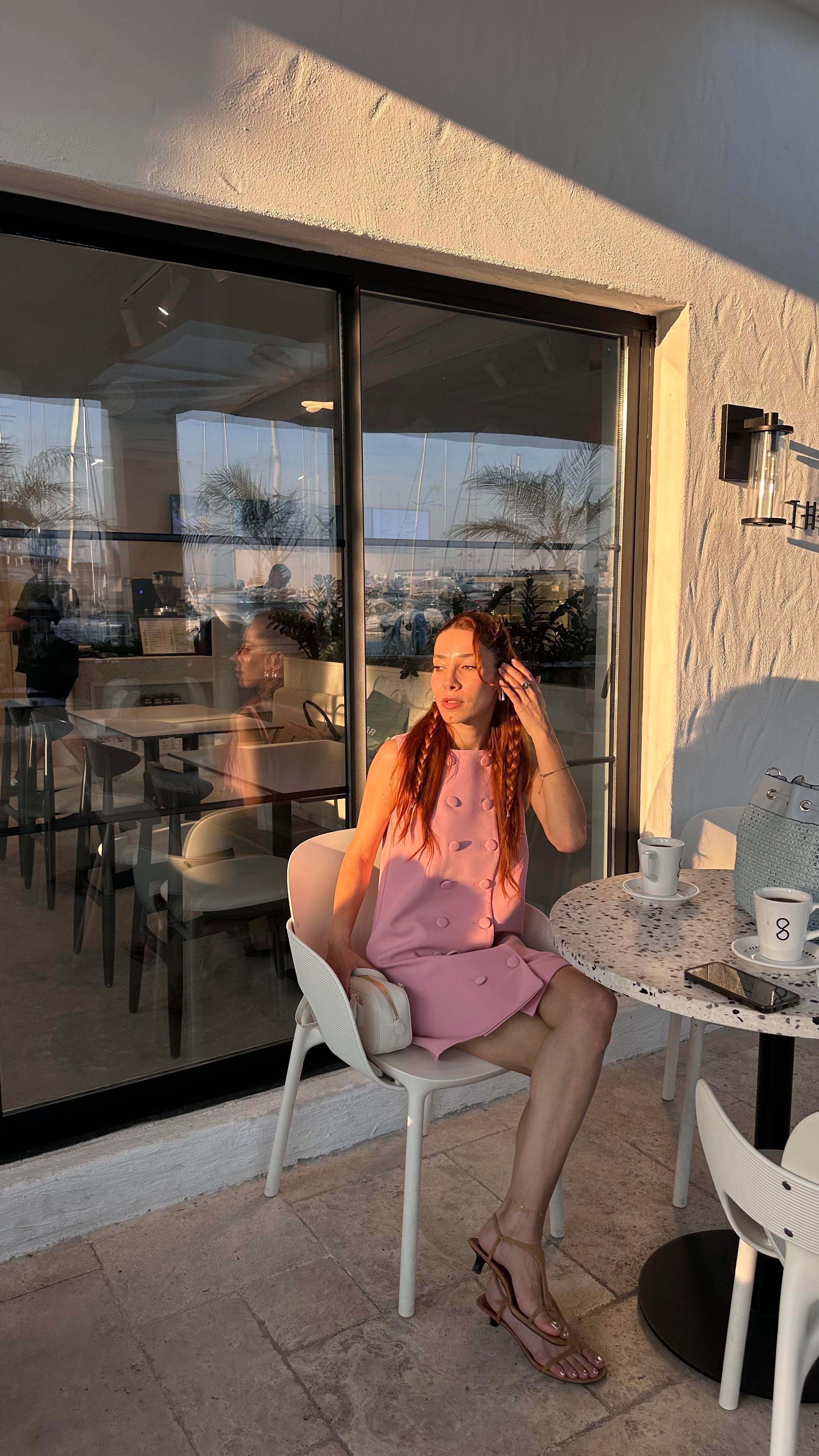 Pembe Önden Düğme Görünüm Detay Arka Fermuarlı Midi Boy Ekbise 