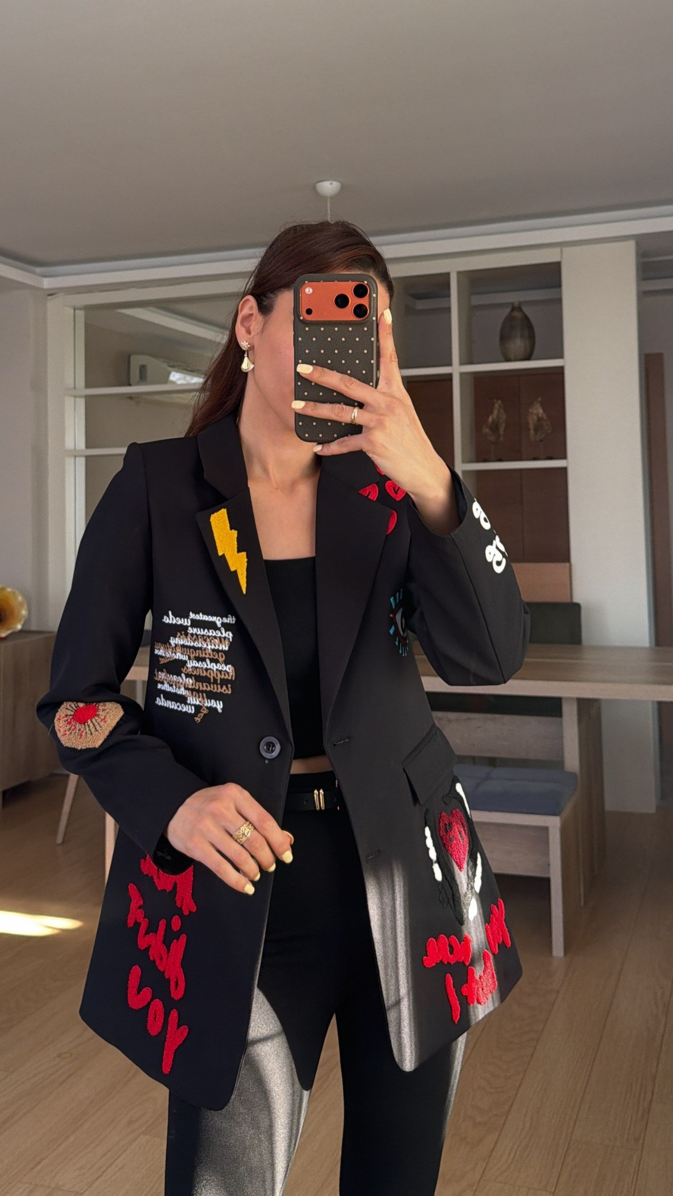 Siyah Nakışlı Yazılı Tasarım Astarlı Blazer