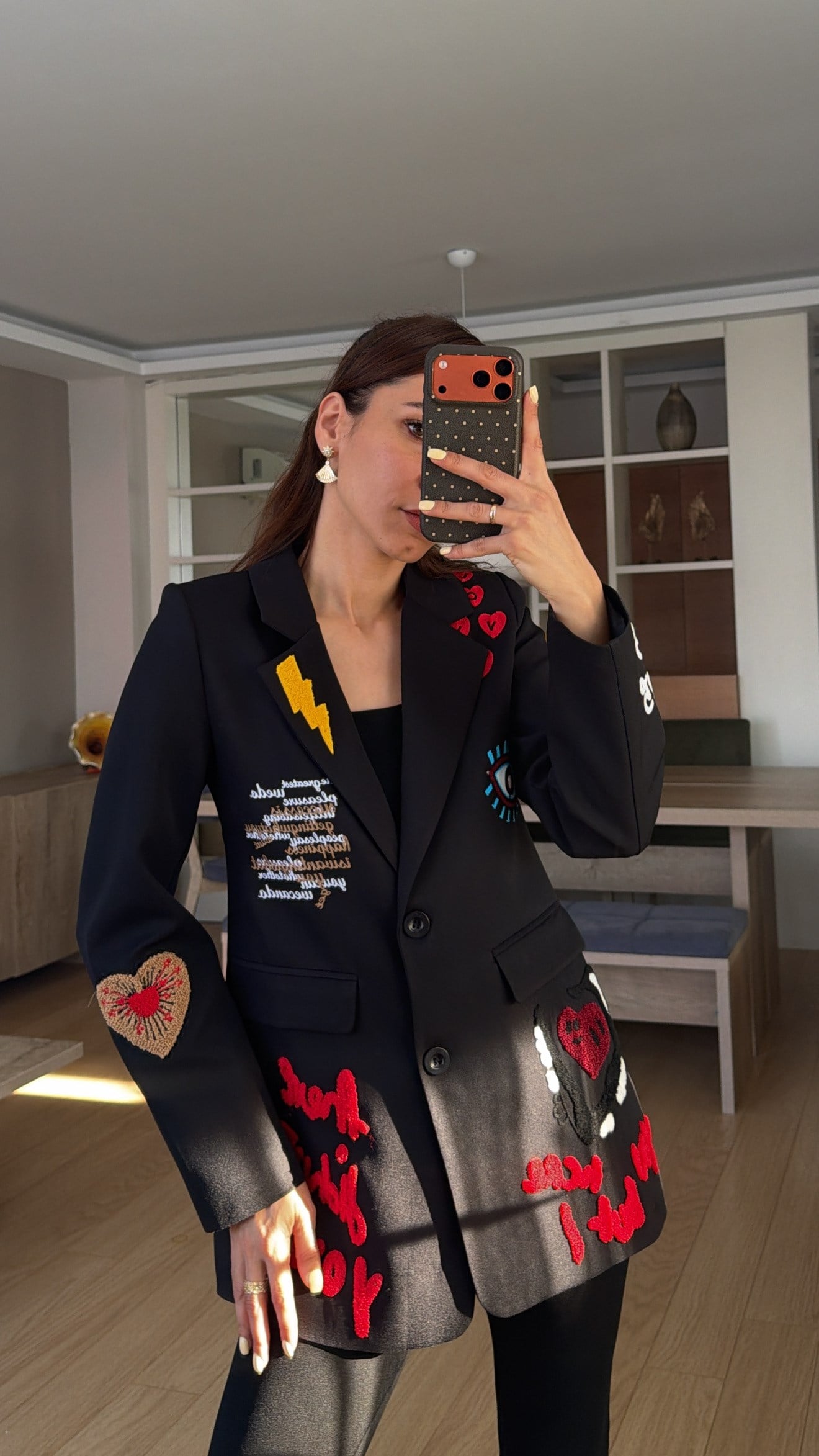 Siyah Nakışlı Yazılı Tasarım Astarlı Blazer