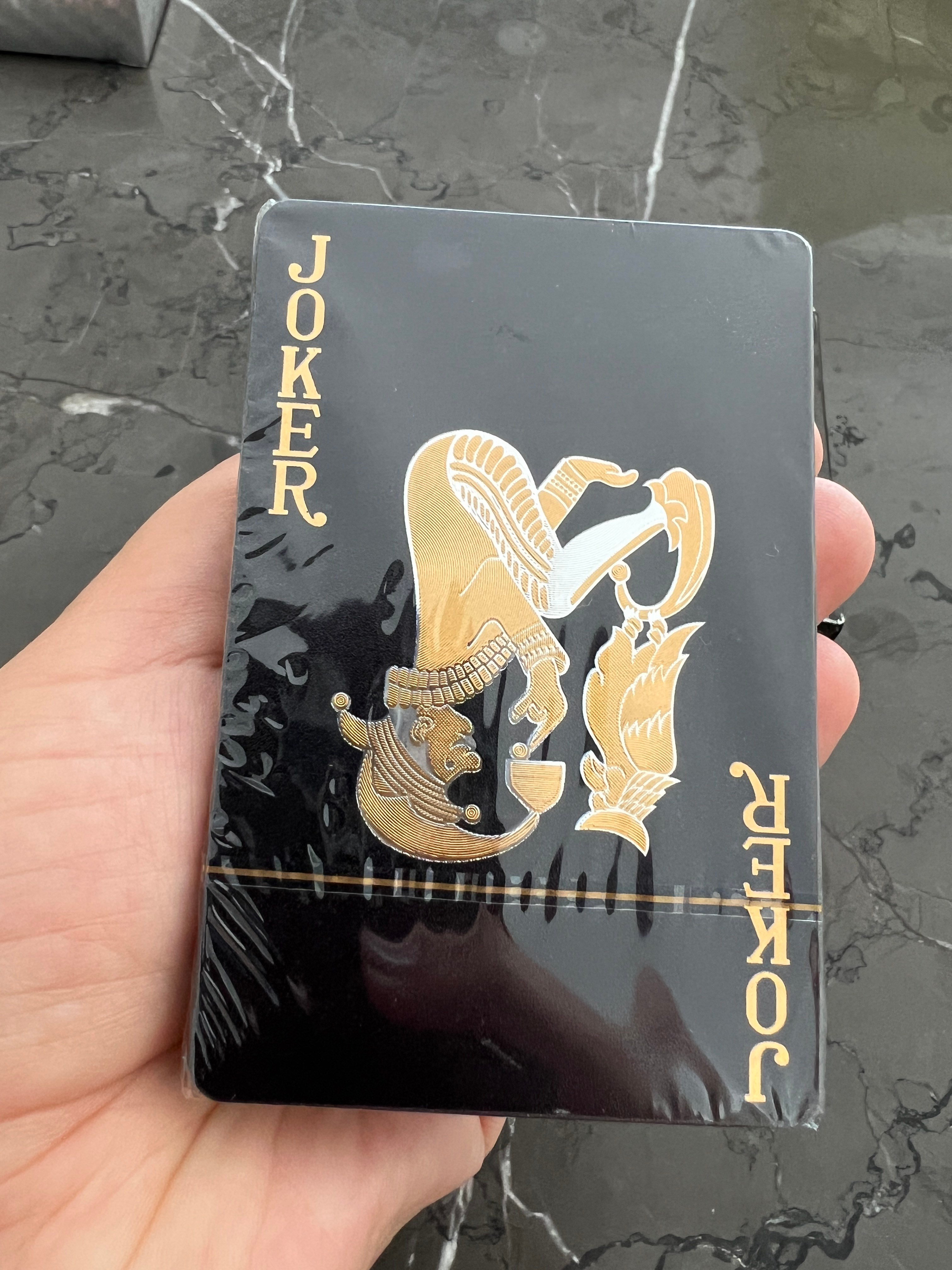 100 Dolarlık Banknot Şeklinde Premium Kalite Elastik Su Geçirmez İskambil Kartları Seti-Siyah - Miamantra