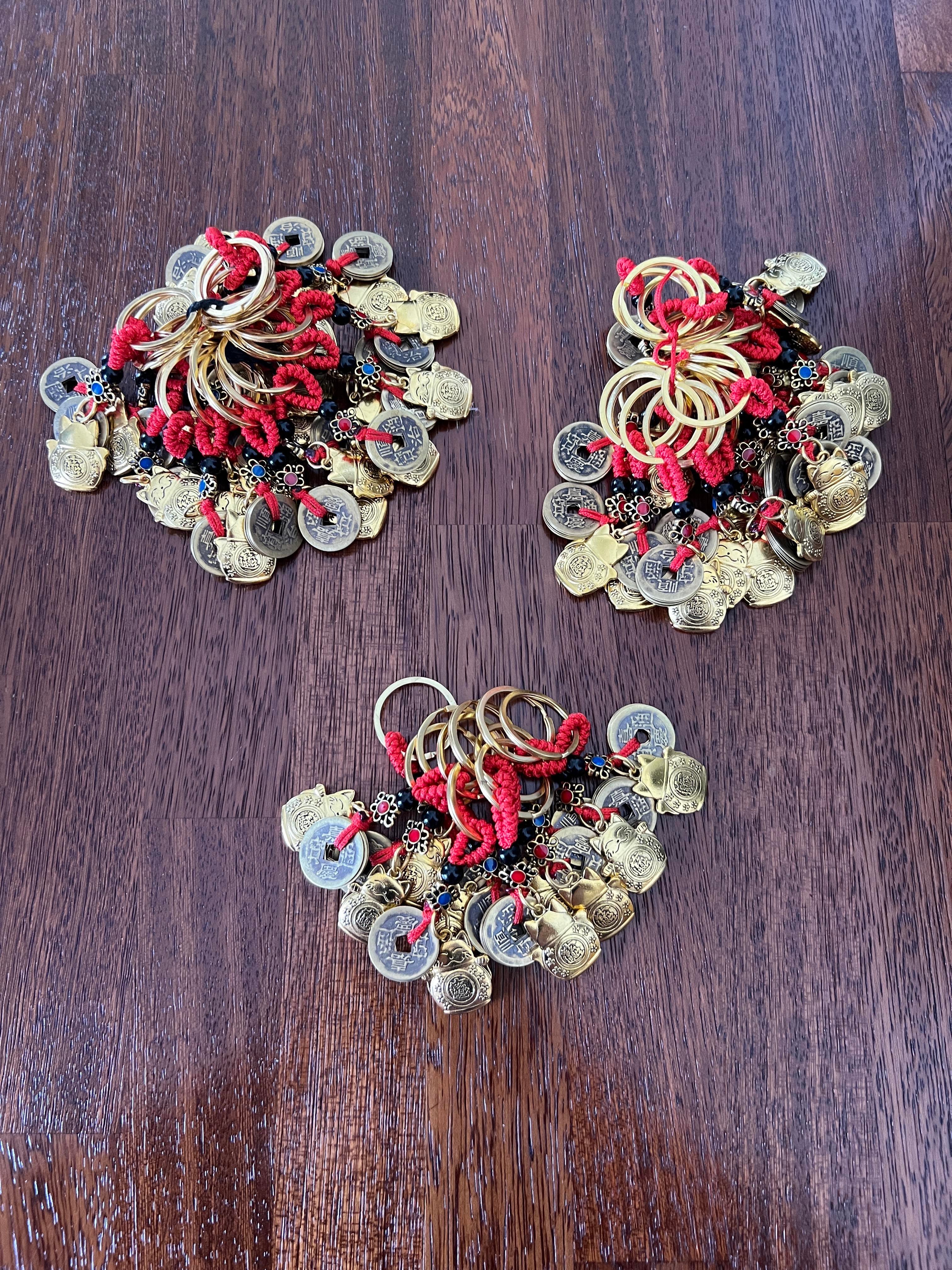50  adet Feng Shui Bereket ve Şans Kedisi Anahtarlığı (Maneki Neko Figürlü Anahtarlık) (50'li) Hediyelik / Nikah şekeri Hediyesi / Düğün Hediyesi - Miamantra