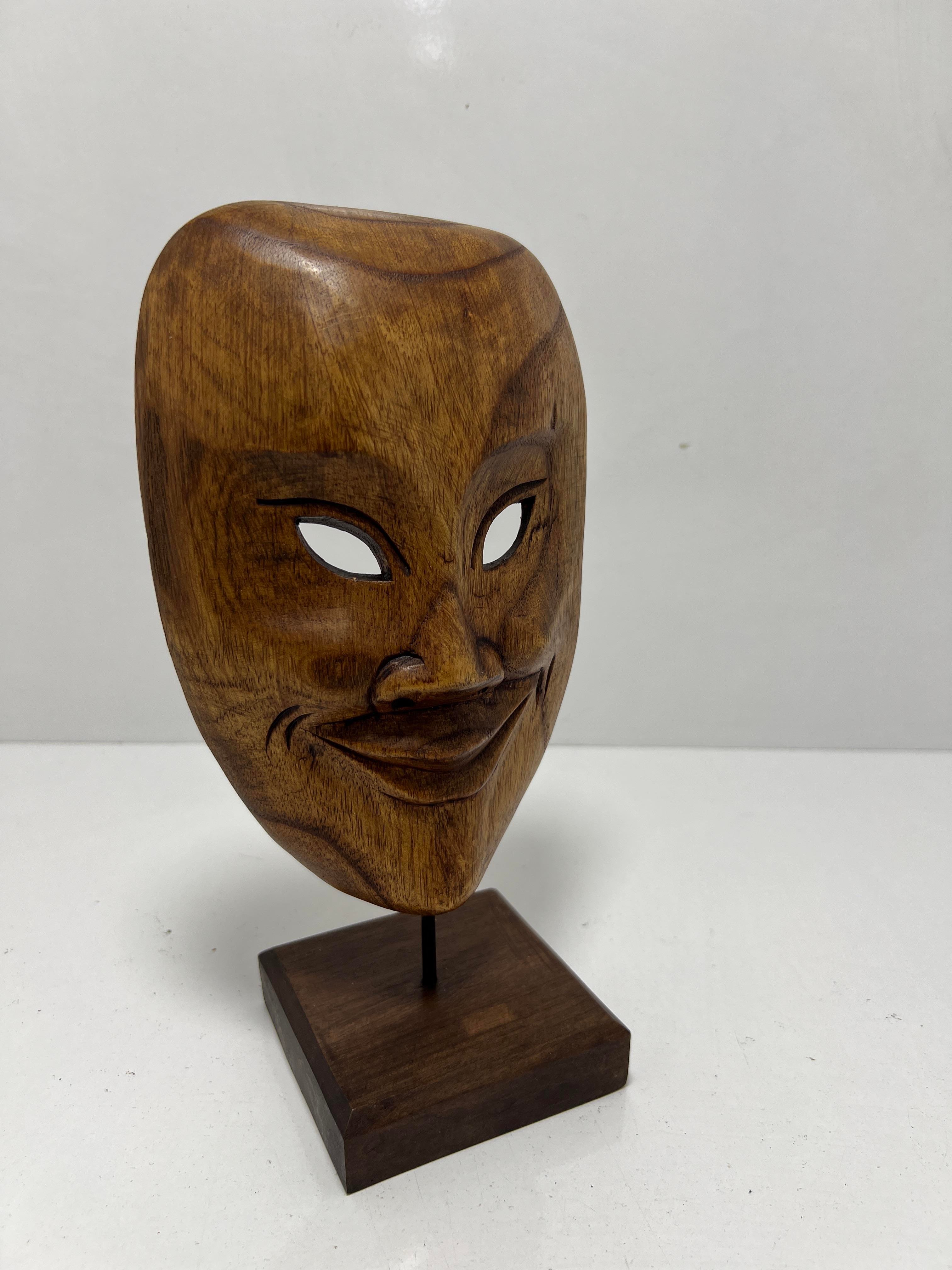 Ahşap Gülümseyen Maske/Standlı Dekor Büyük Boy - Miamantra