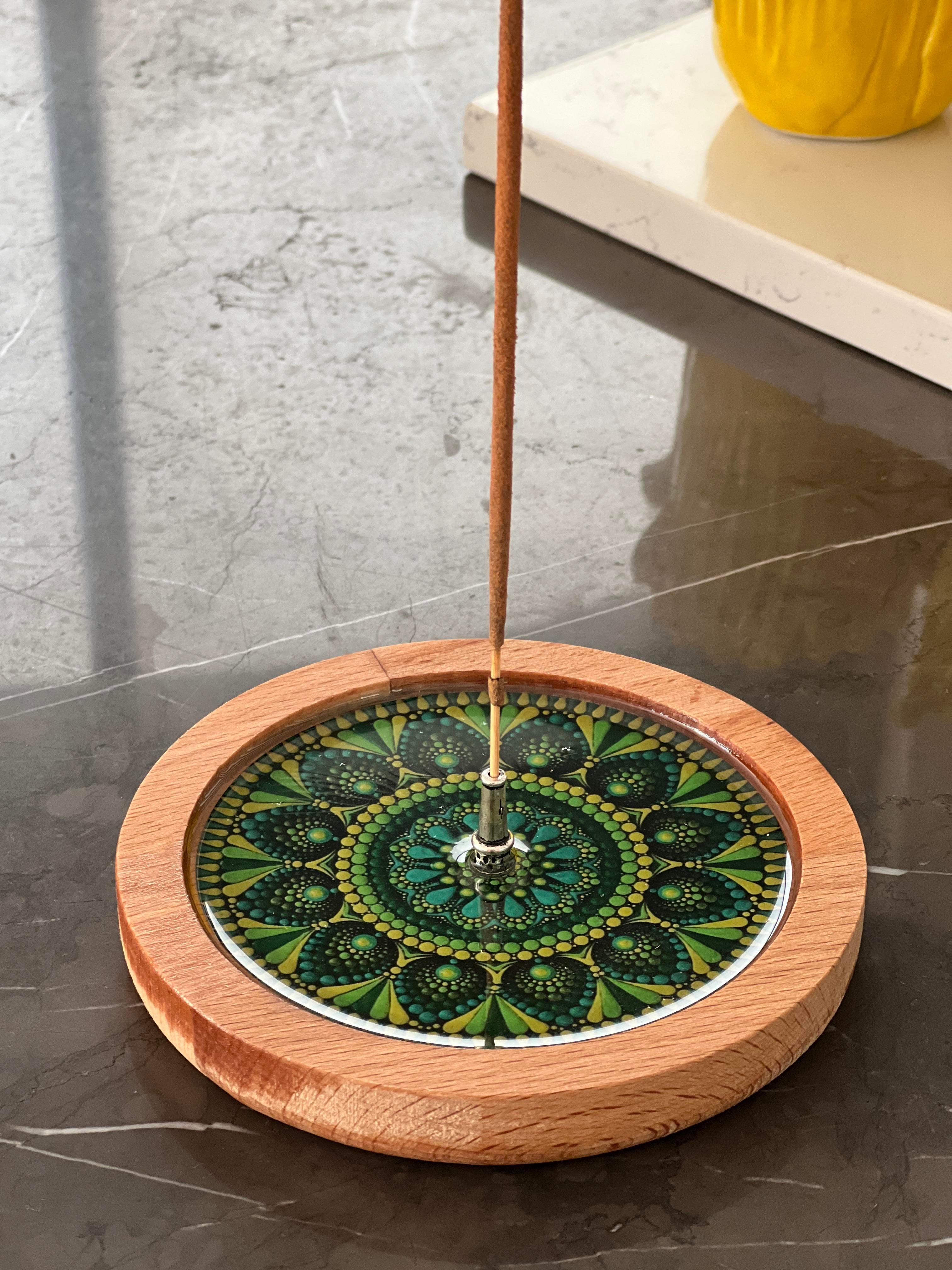 Ahşap Üzerine Epoksi Mandala Desenli Yuvarlak Tütsülük -12 cm Çap- Yeşil - Miamantra