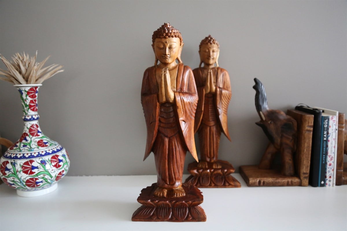 Ayakta Duran Buda Selamlama Duruşlu Ahşap El Yapımı Heykel- NAMASKARA MUDRA (43 cm)