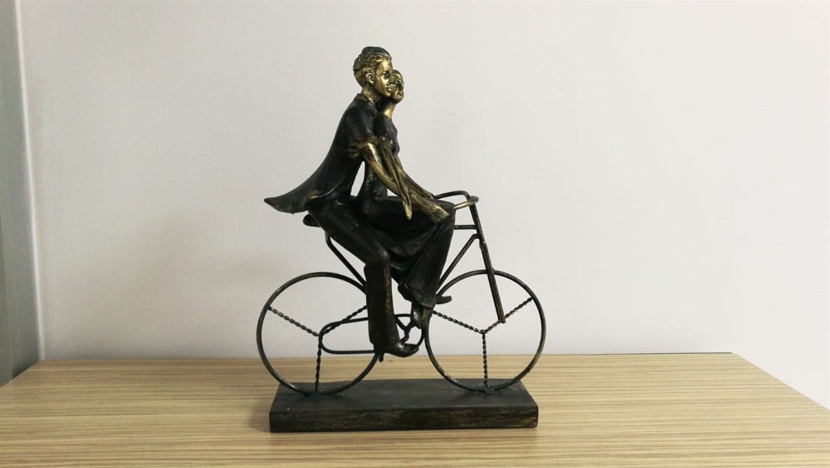 Bisikletteki Kadın ve Erkek Biblo (30 cm)