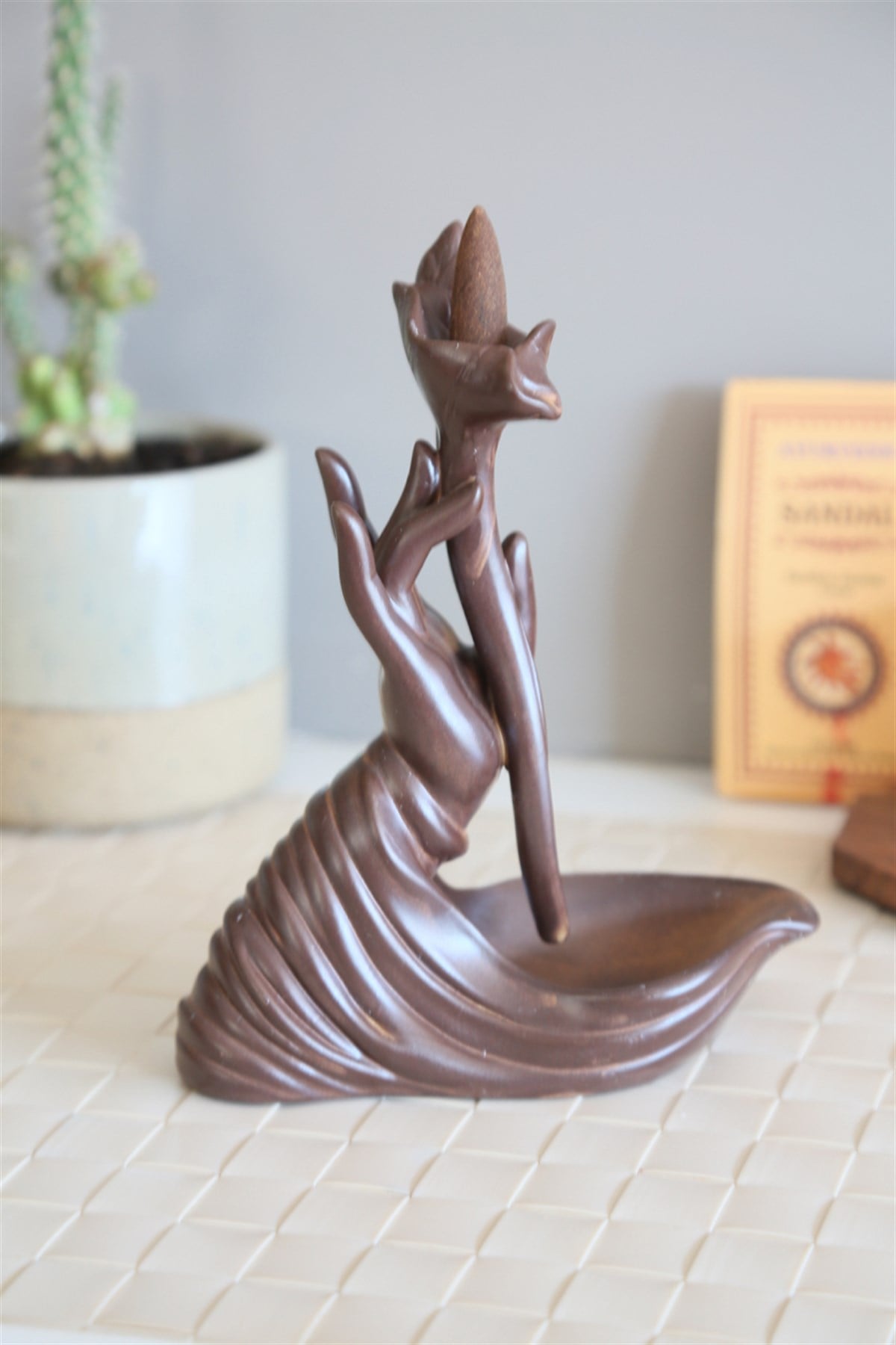 Buda Eli Akash Mudra (El Duruşu) Geri Akış Tütsülük - Model 2 (19 cm)