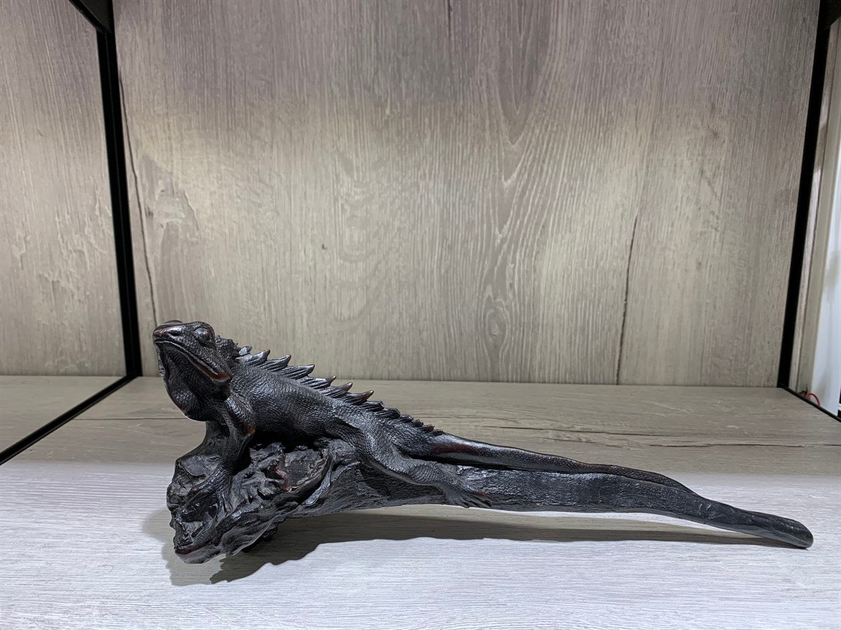 El Yapımı Reçine Bukalemun Heykeli (36 cm)