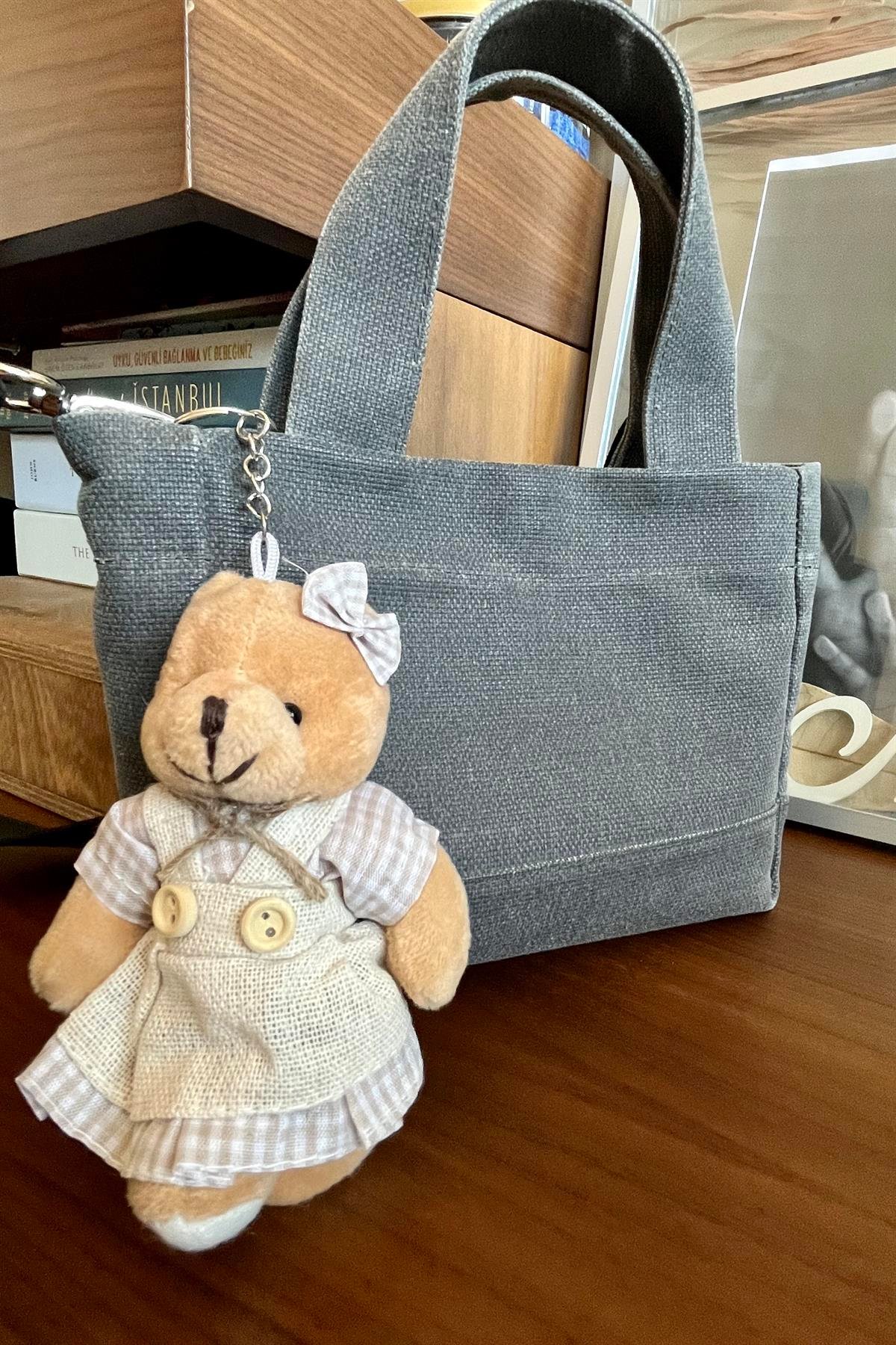 Elbiseli Sevimli Peluş Ayıcık Kız Model Bej Pötikare Anahtarlık , Çanta Aksesuarı Hediyelik (12 cm) - Miamantra