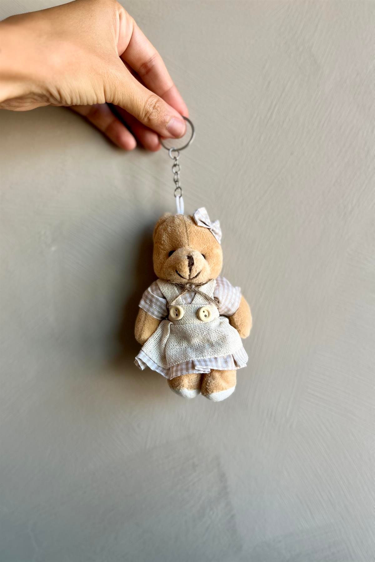 Elbiseli Sevimli Peluş Ayıcık Kız Model Bej Pötikare Anahtarlık , Çanta Aksesuarı Hediyelik (12 cm) - Miamantra