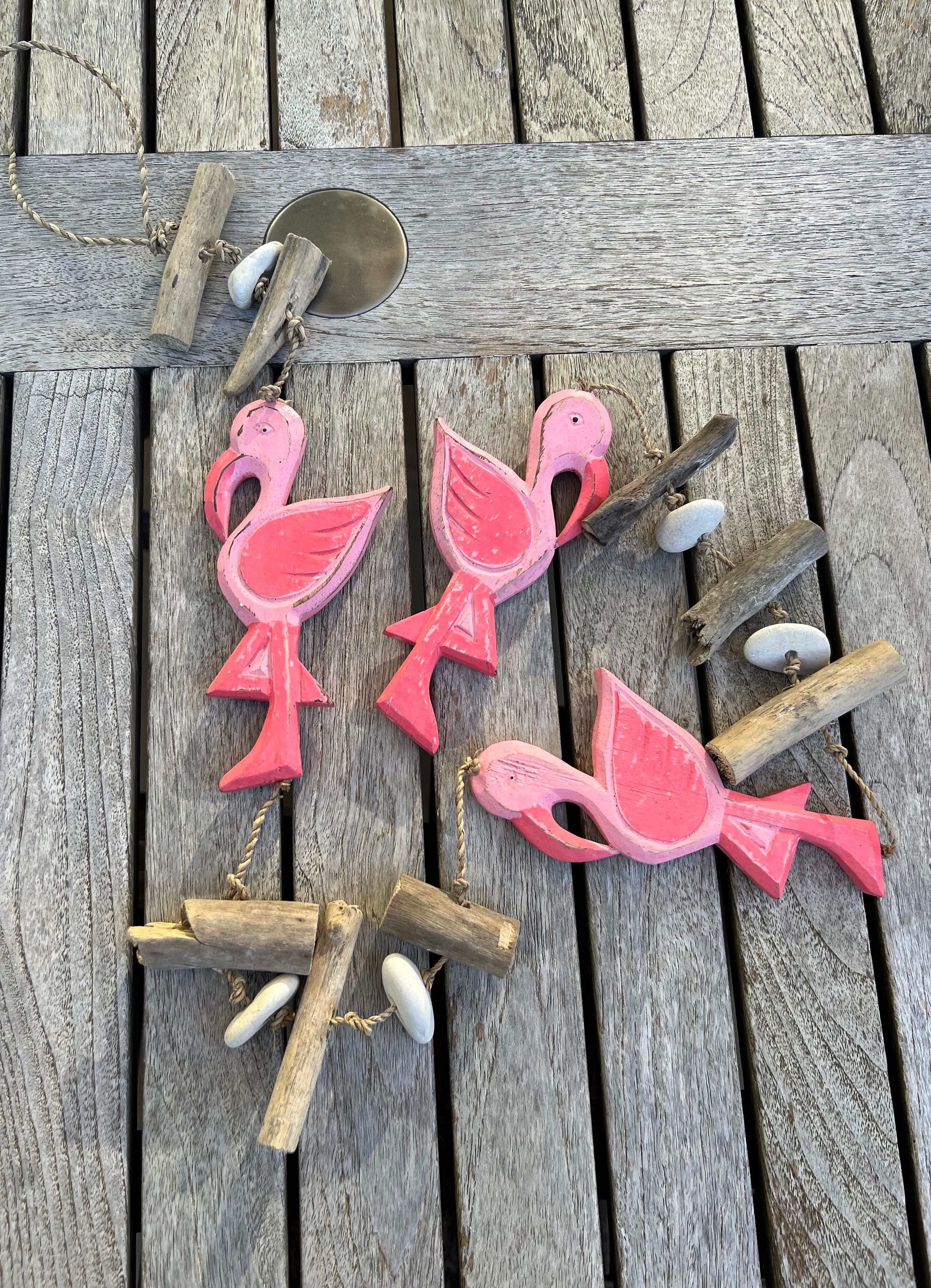 Eskitme Boyalı Ahşap Flamingolar Pembe Askılı Süs /Flamingo Temalı Duvar Balkon Dekoru - Miamantra